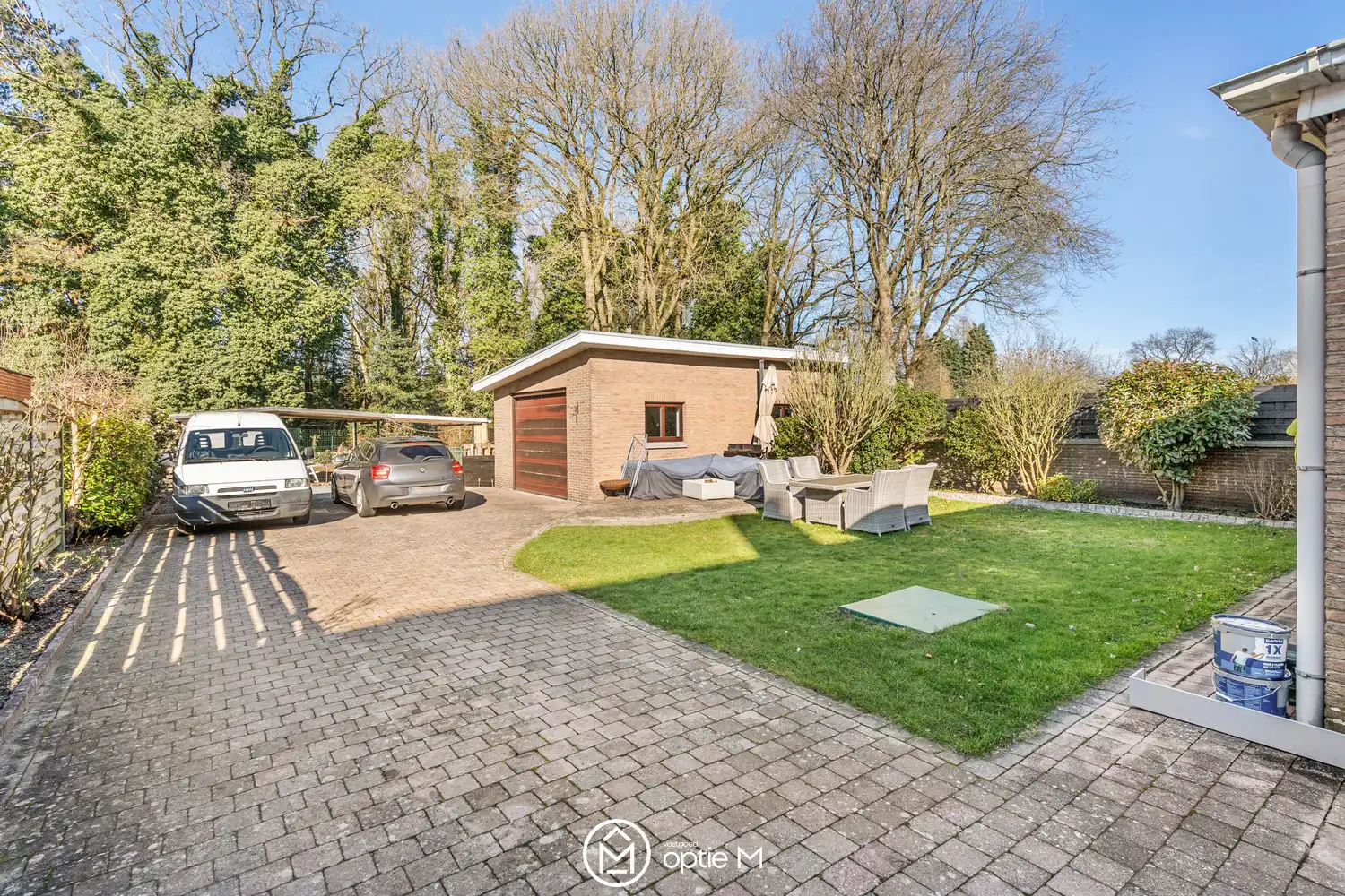 Investeringspand te koop in Genk – Twee verhuurde appartementen met onmiddellijk rendement foto 2