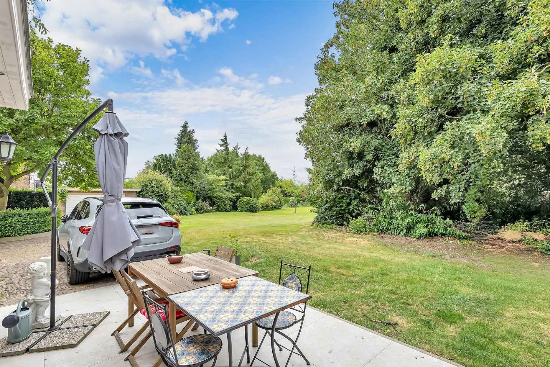 Gerenoveerde woning met 4 slpks op strategische locatie! foto 3