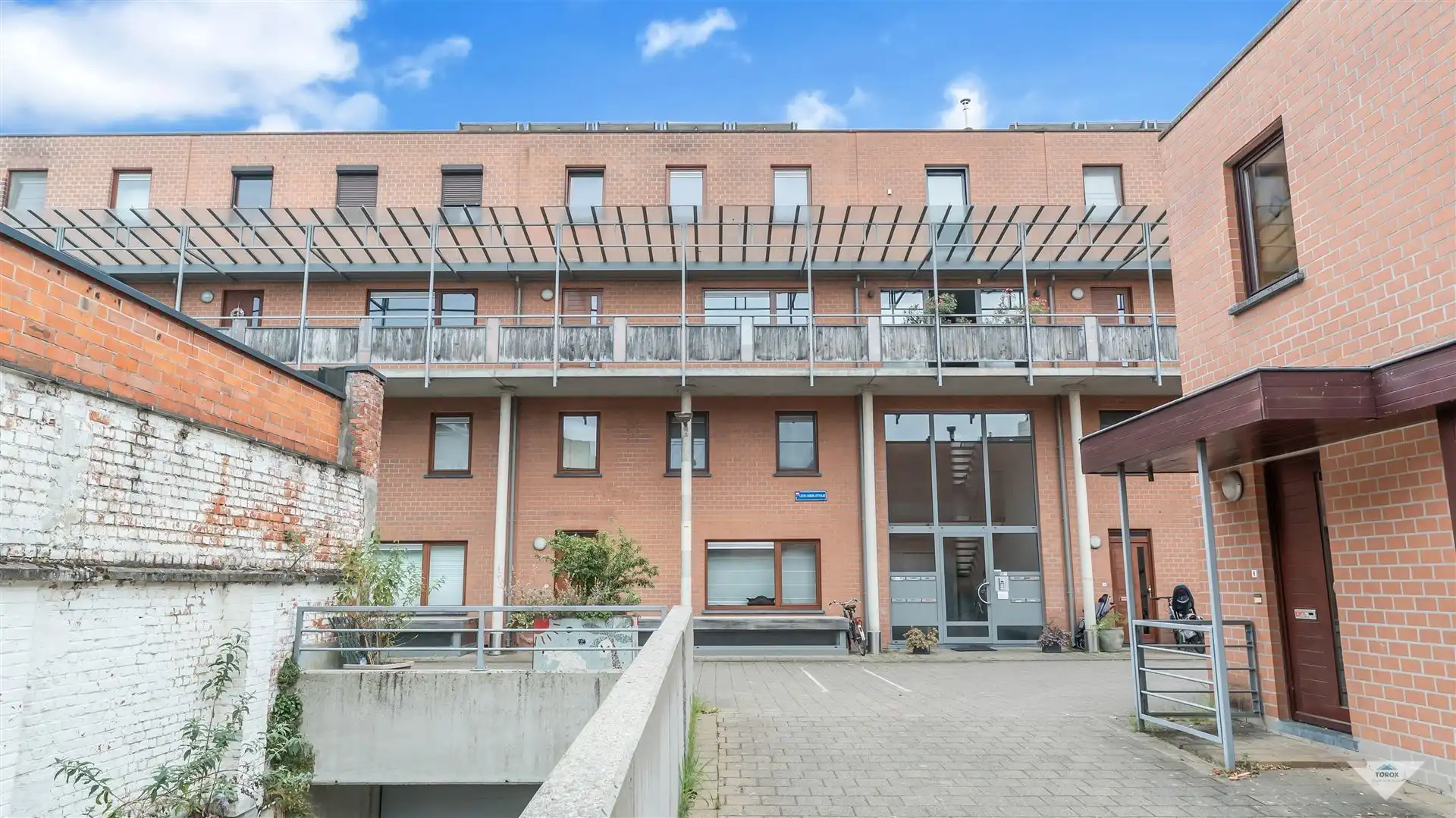 Instapklaar duplexappartement met garagebox op toplocatie! foto 2