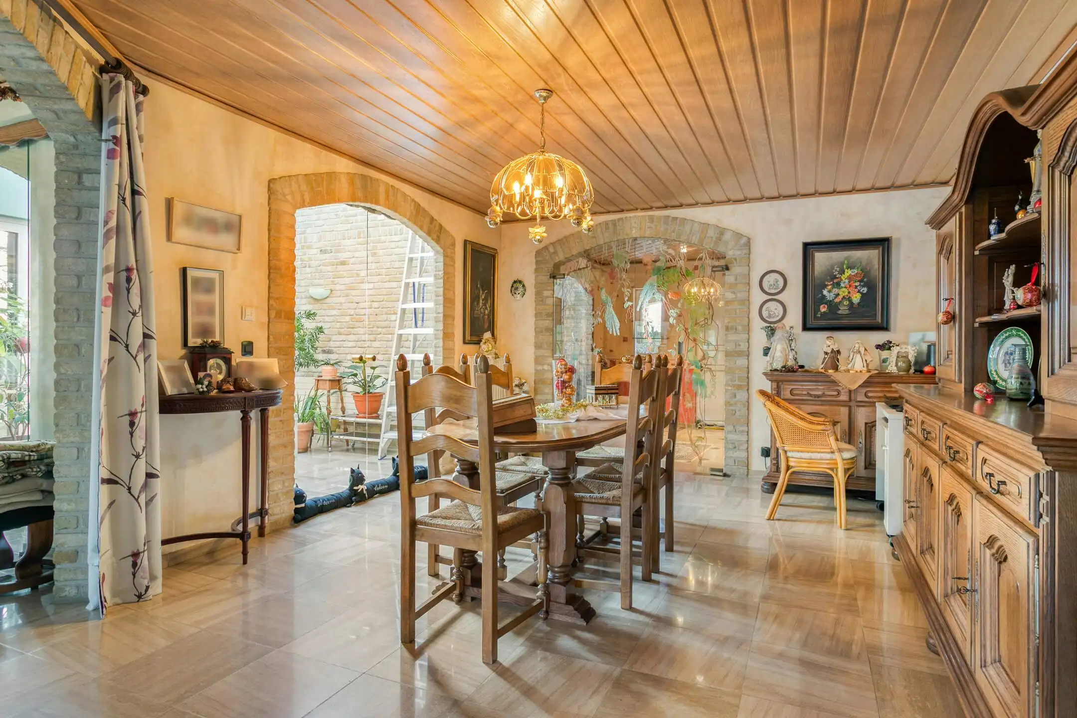 Alleenstaande villa met 3 slaapkamers in Ronse te koop foto 5