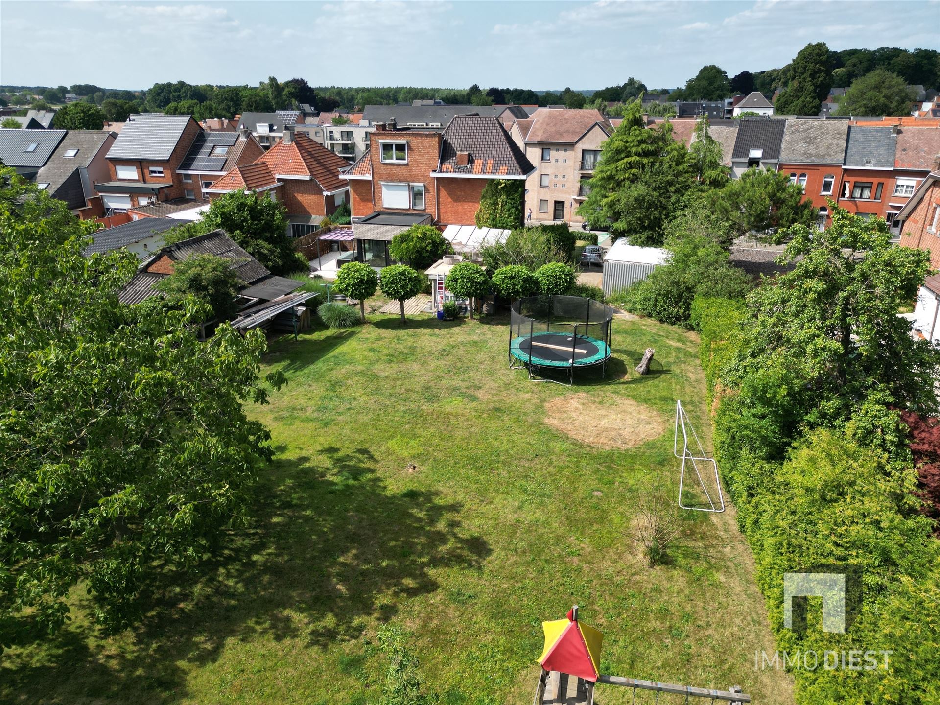 Karaktervolle gezinswoning met art-decogevel op royaal perceel in Scherpenheuvel. foto 28