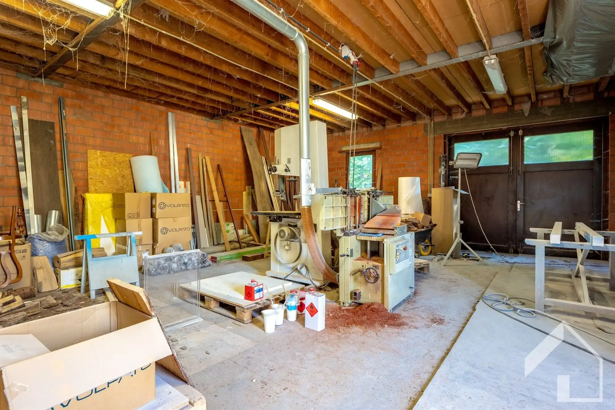 Woonhuis met garage en achterliggend magazijn (300m²) foto 26