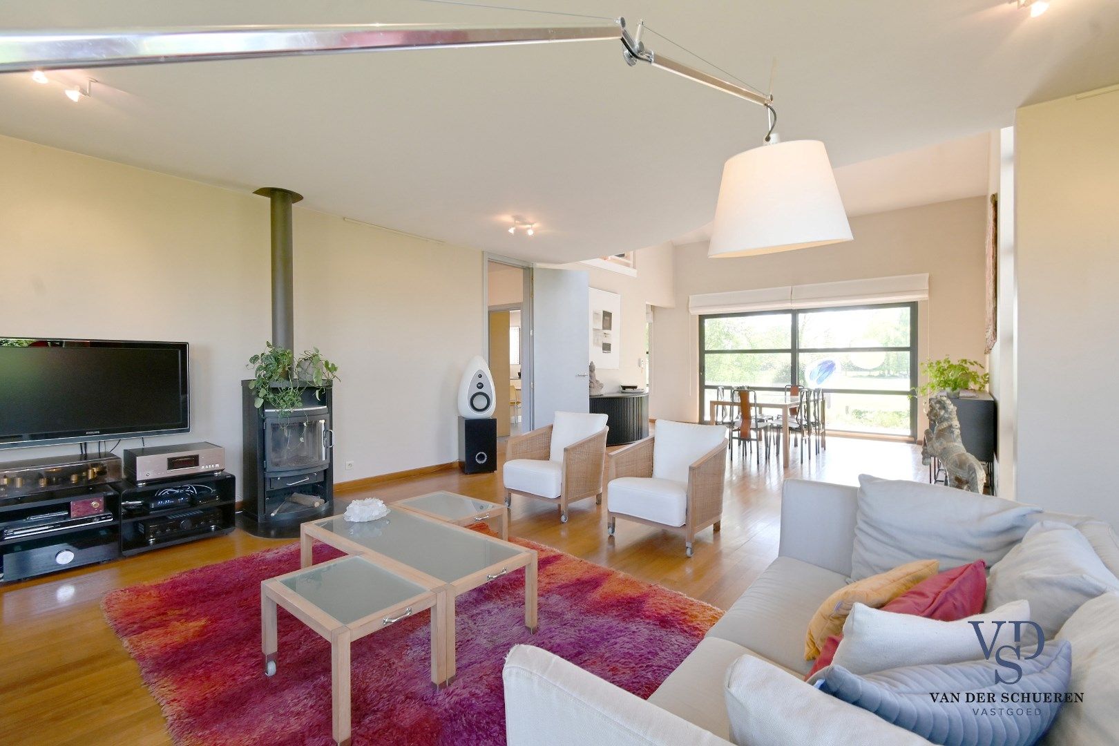 Exclusieve villa met weide (ca. 1 ha) en adembenemende vergezichten foto 4