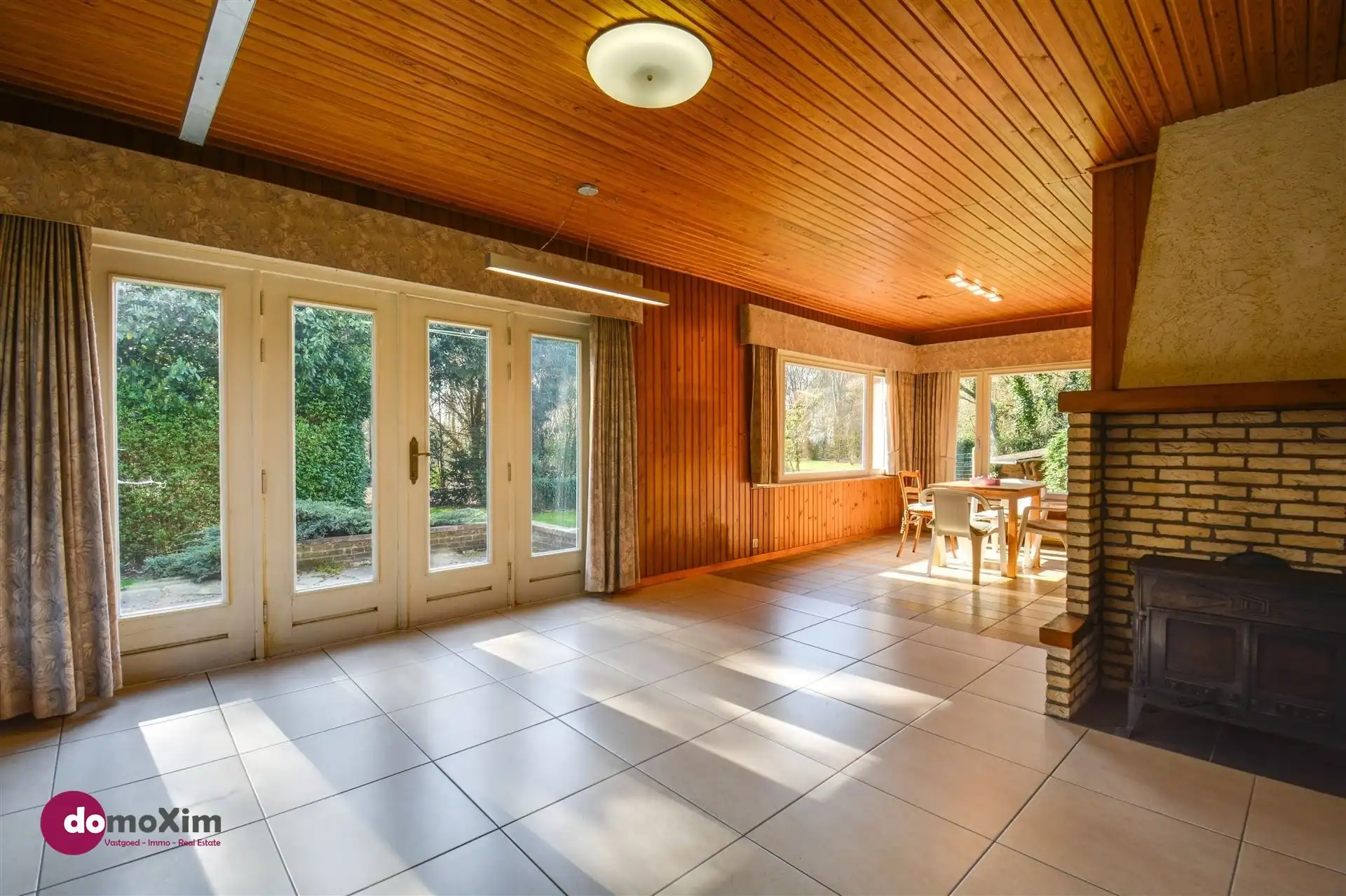 Ruime gezinswoning met mogelijkheden in een unieke, groene omgeving foto 6