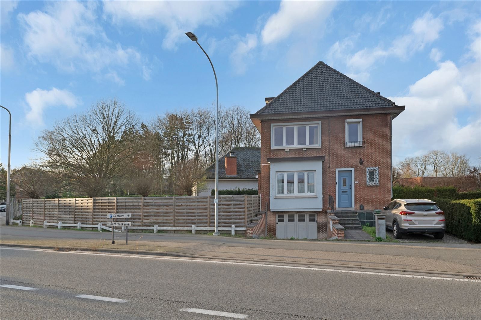 Hoofdfoto van de publicatie: Open bebouwing met tuin en 4 à 5 slaapkamers Dendermonde !!