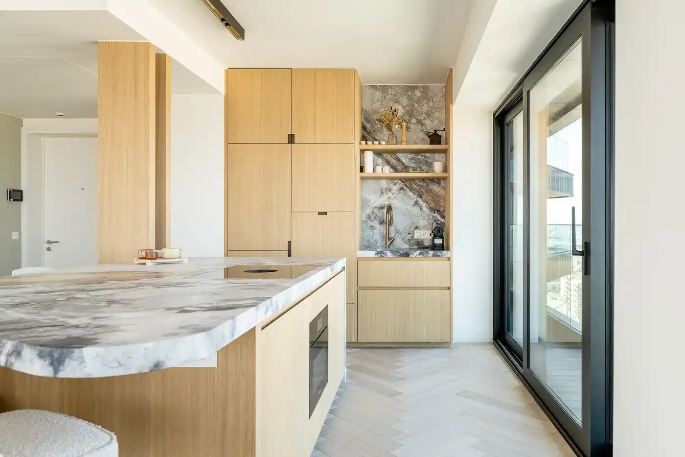 Fenomenaal afgewerkt hoek-appartement op de 15de verdieping van de Heldentoren met zicht op Zee, Knokke en omstreken. foto 10