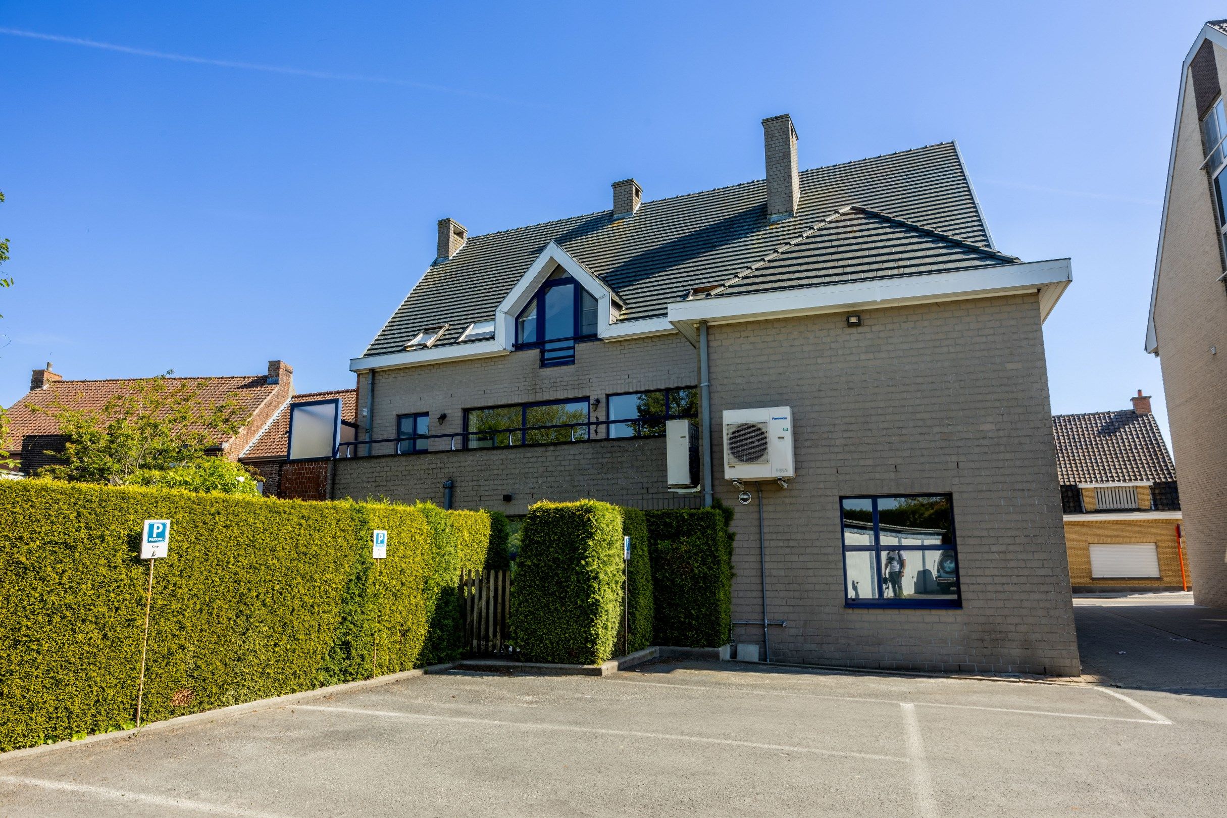 VERZORGD APPARTEMENT MET GROOT TERRAS foto 8