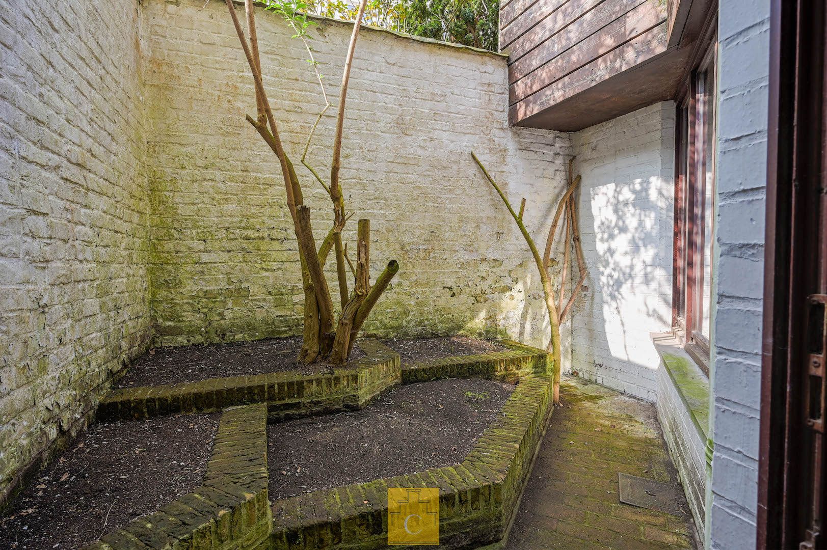 herenwoning met inpandige garage en 2 patio's, unieke combinatie van rust, ruimte en locatie in het historische hart van Brugge foto 30