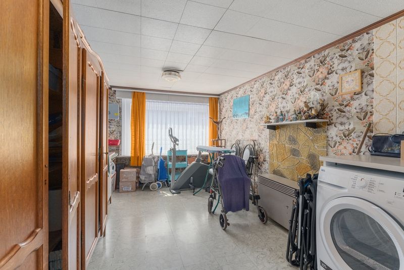 Gezellige halfopen bebouwing met 3 slaapkamers en uitweg achteraan – opp 423 m² foto 7