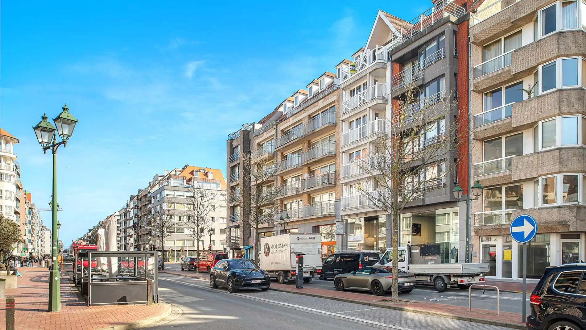 Zeer kwalitatief appartement in de Lippenslaan te koop foto {{pictureIndex}}