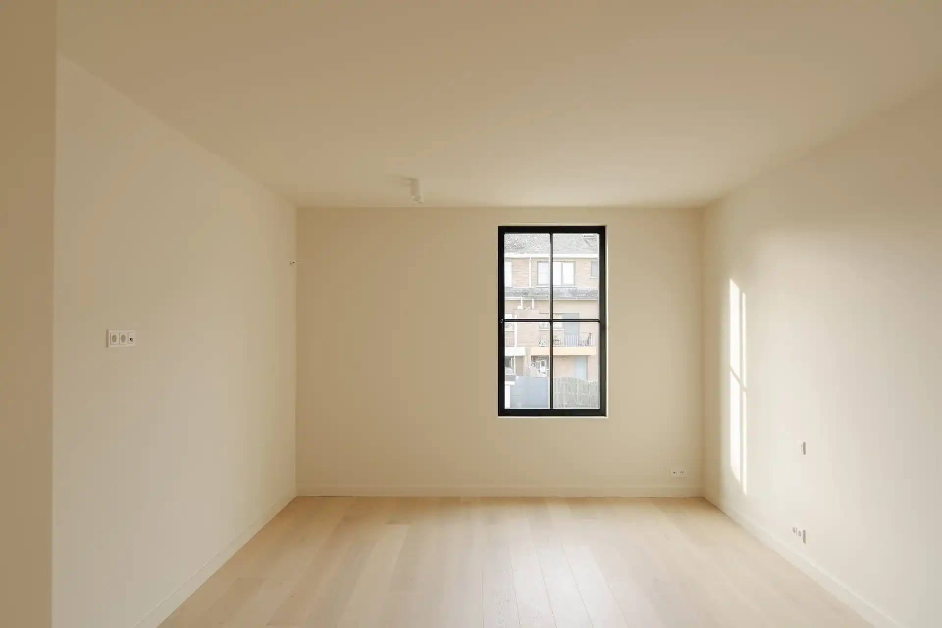 Exclusieve high-end woning in hartje Brussegem foto 17