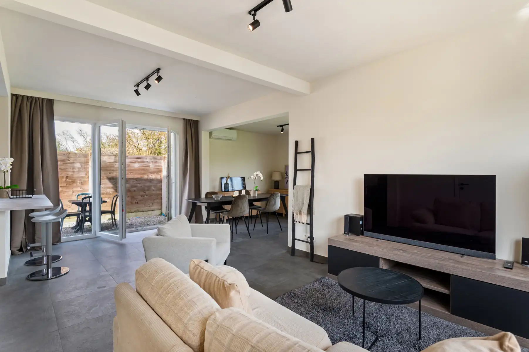 Gerenoveerde halfopen bebouwing nabij het centrum van Lier. foto 6