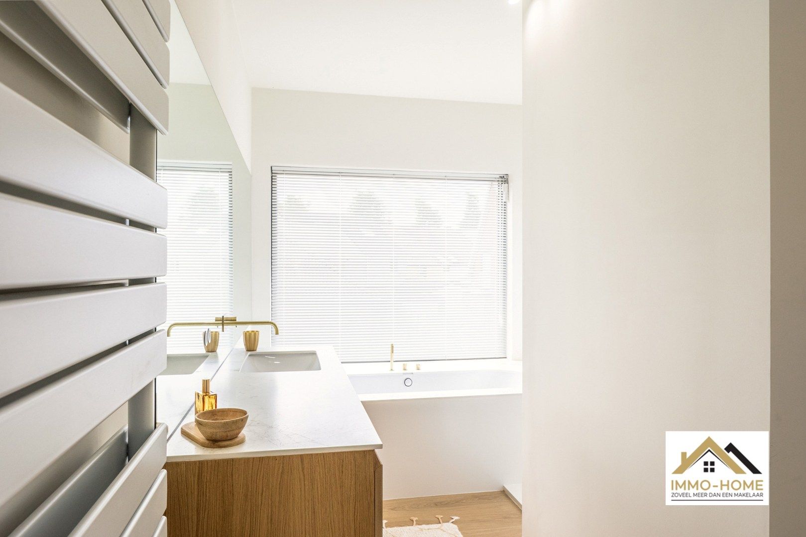 Stijlvolle moderne woning met smart home in Zwijnaarde foto 6