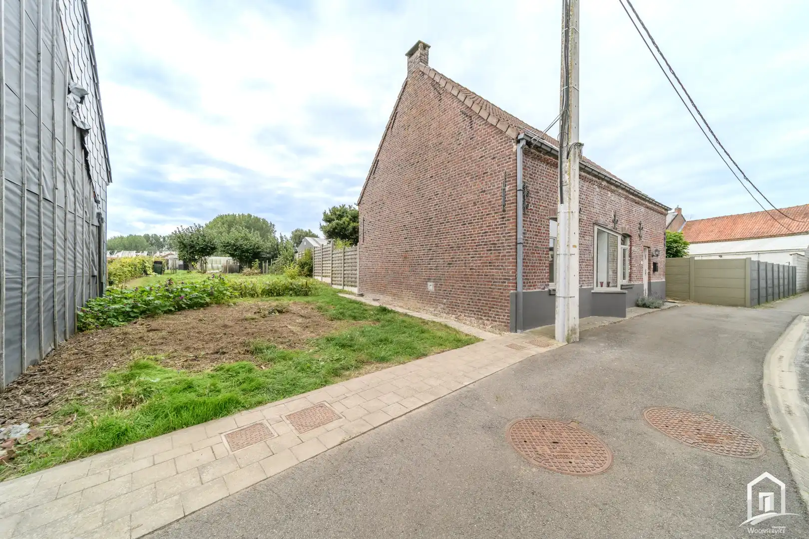 Ruime woning met 4 slaapkamers in rustige straat foto 21