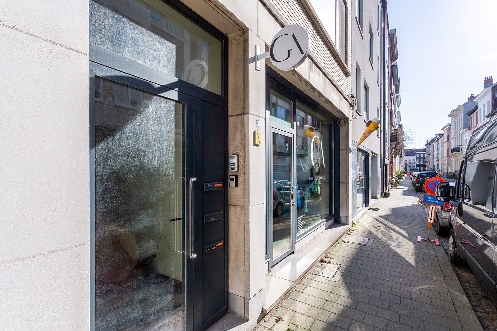 2 gerenoveerde studio's op top locatie foto 15