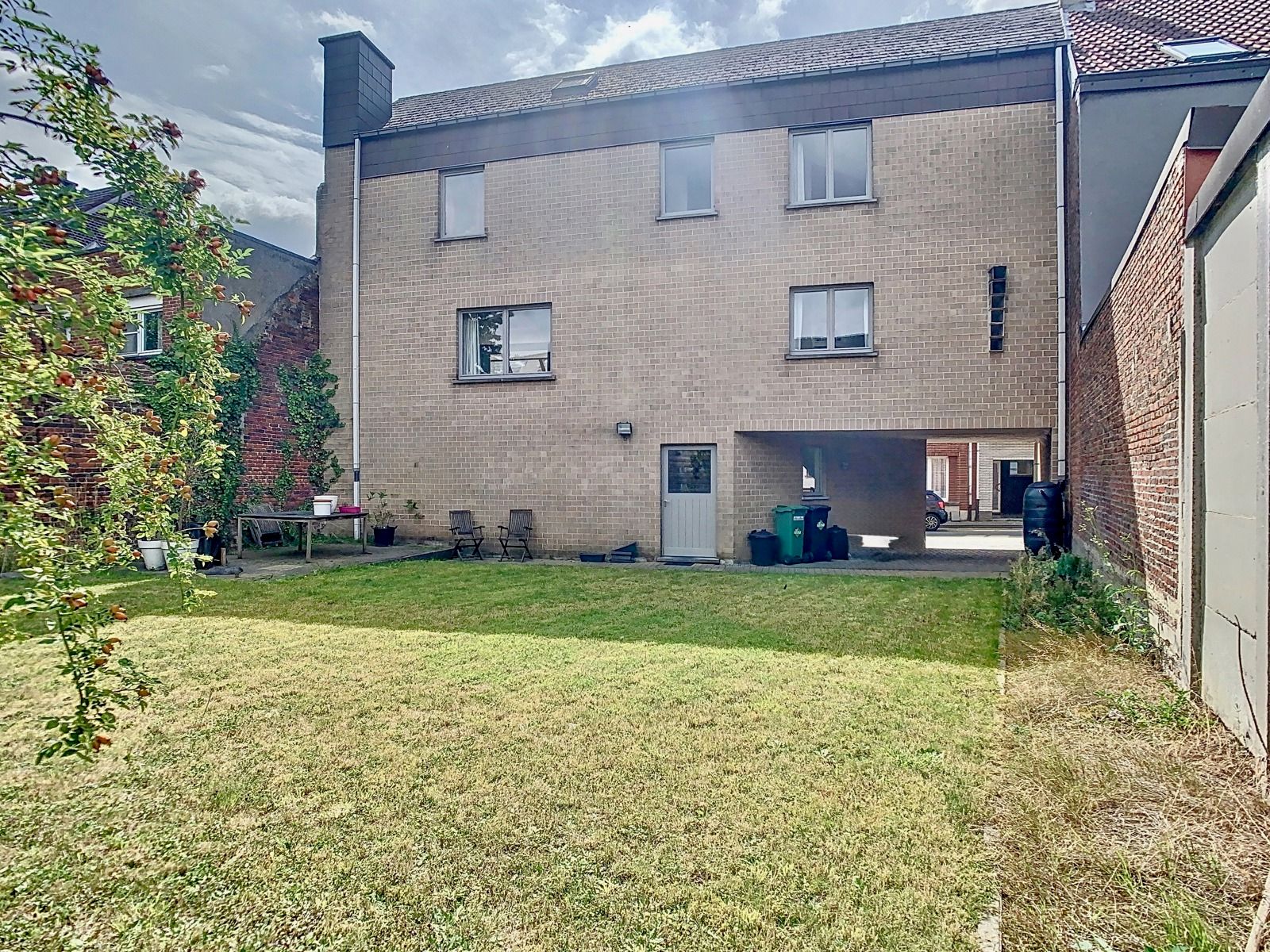 Lichtrijke, Ruime Woning met 3 SLPK, dubbele garage én tuin! foto 20
