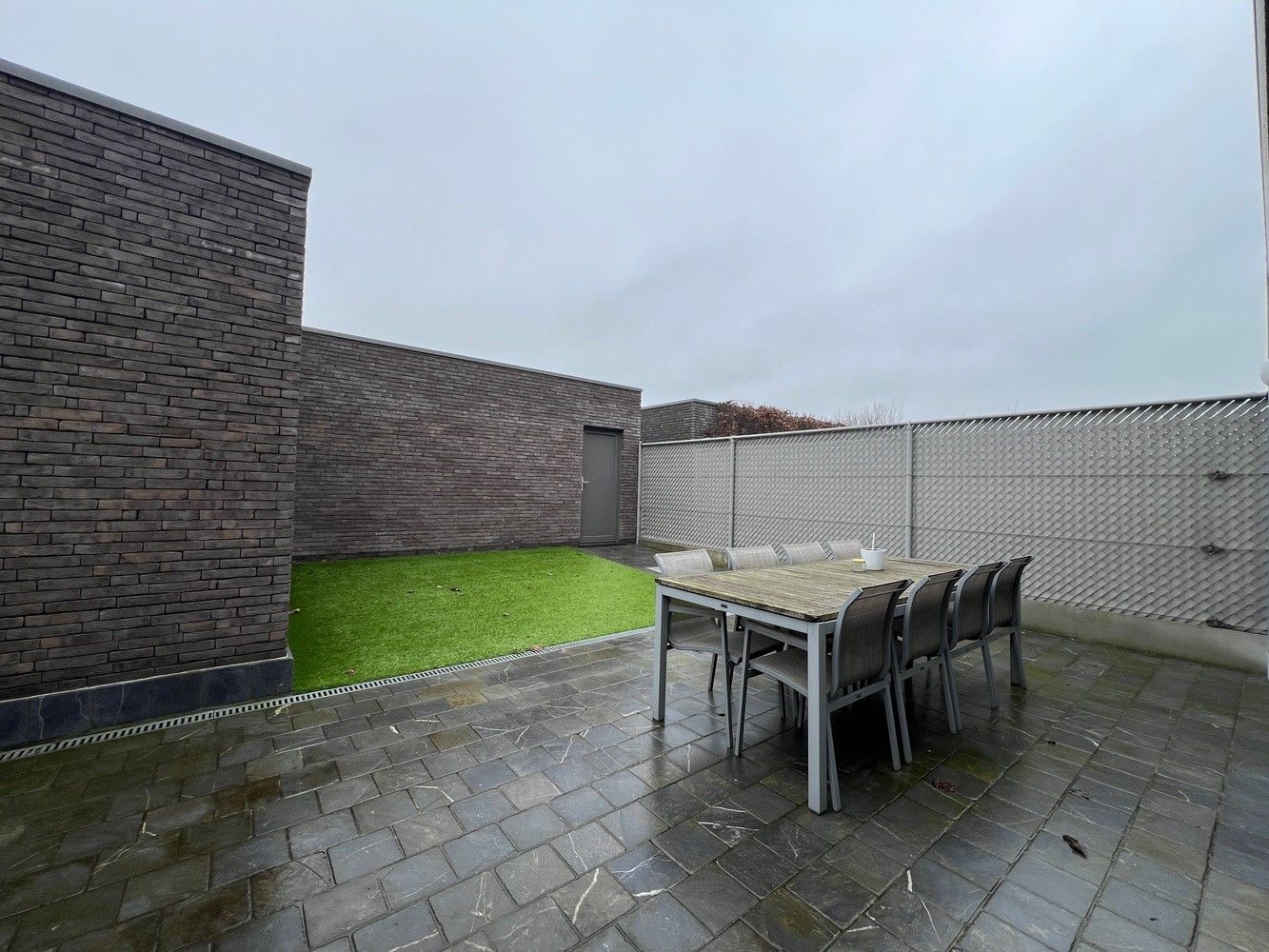 Recent gelijkvloers appartement met 2 slaapkamers en tuin foto 8