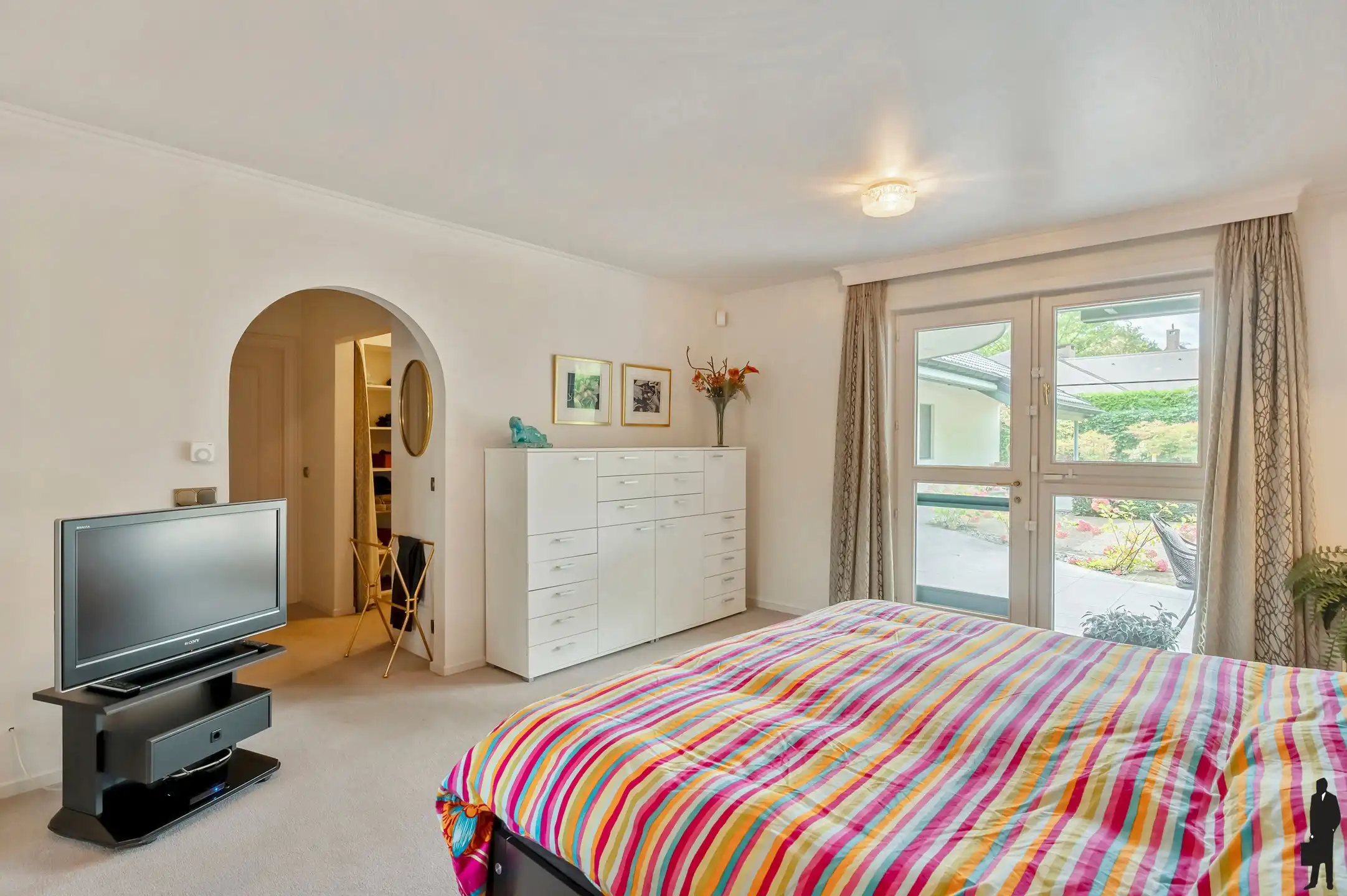 Gelijkvloerse villa op ca. 3.660 m² met parktuin! foto 7