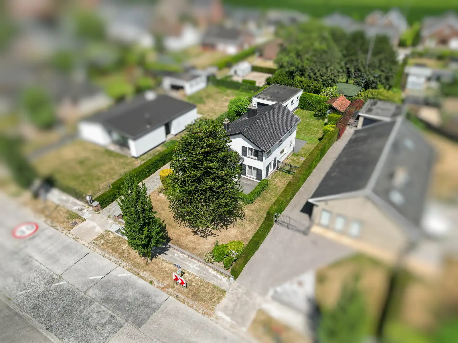 Ruime vrijstaande woning te Londerzeel foto 4