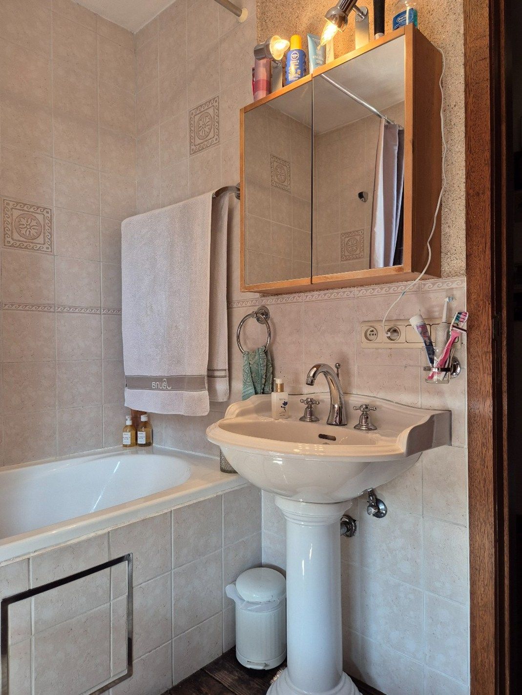 Brugge: sympathieke woning met 2 slpk nabij de Coupure foto 11