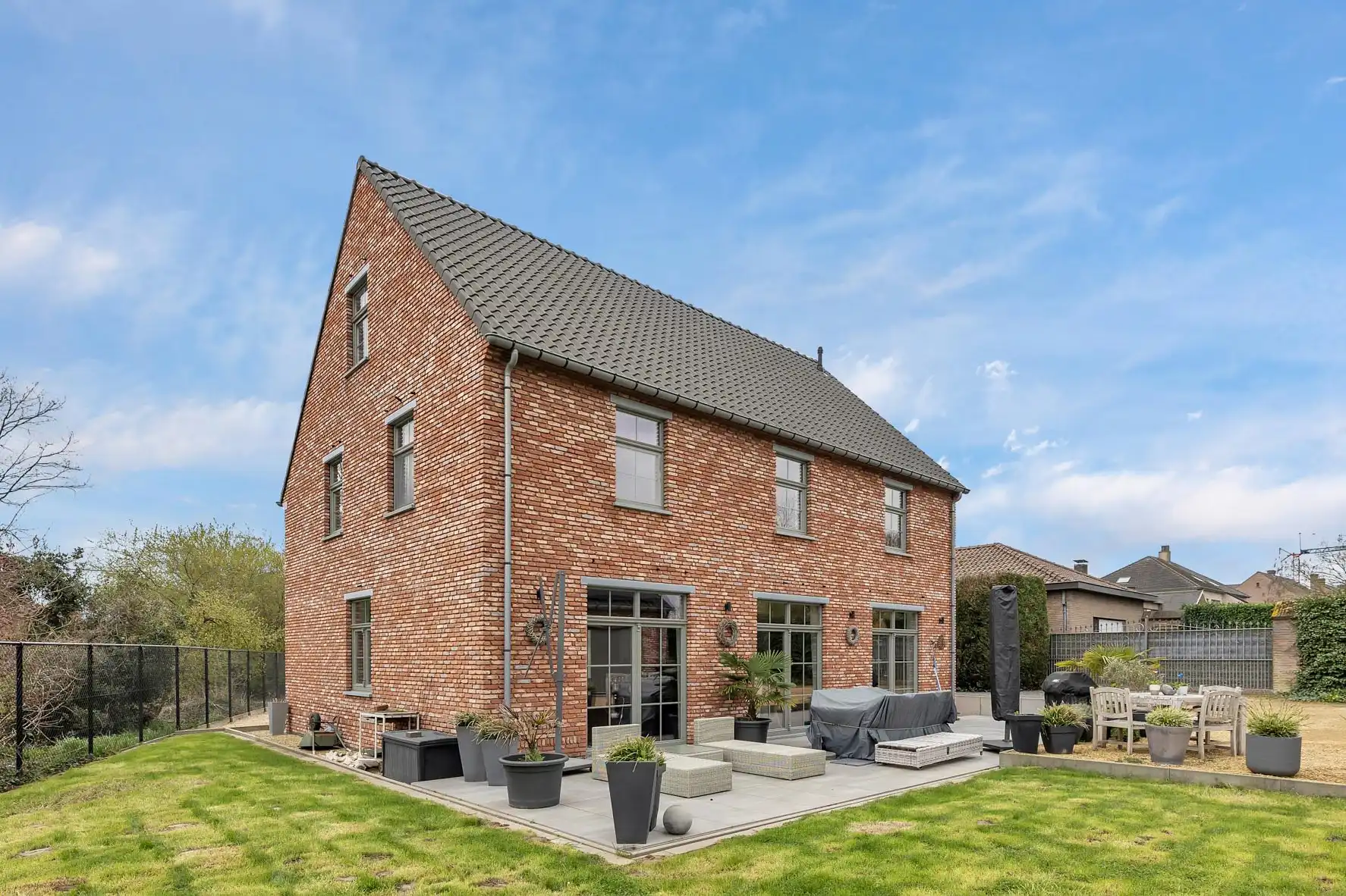 Landelijke woning met uitzicht op het groen foto 2