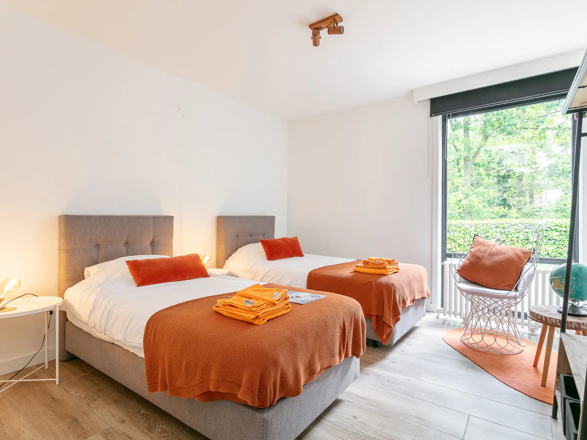 Moderne vakantiewoning in een groene omgeving foto 17