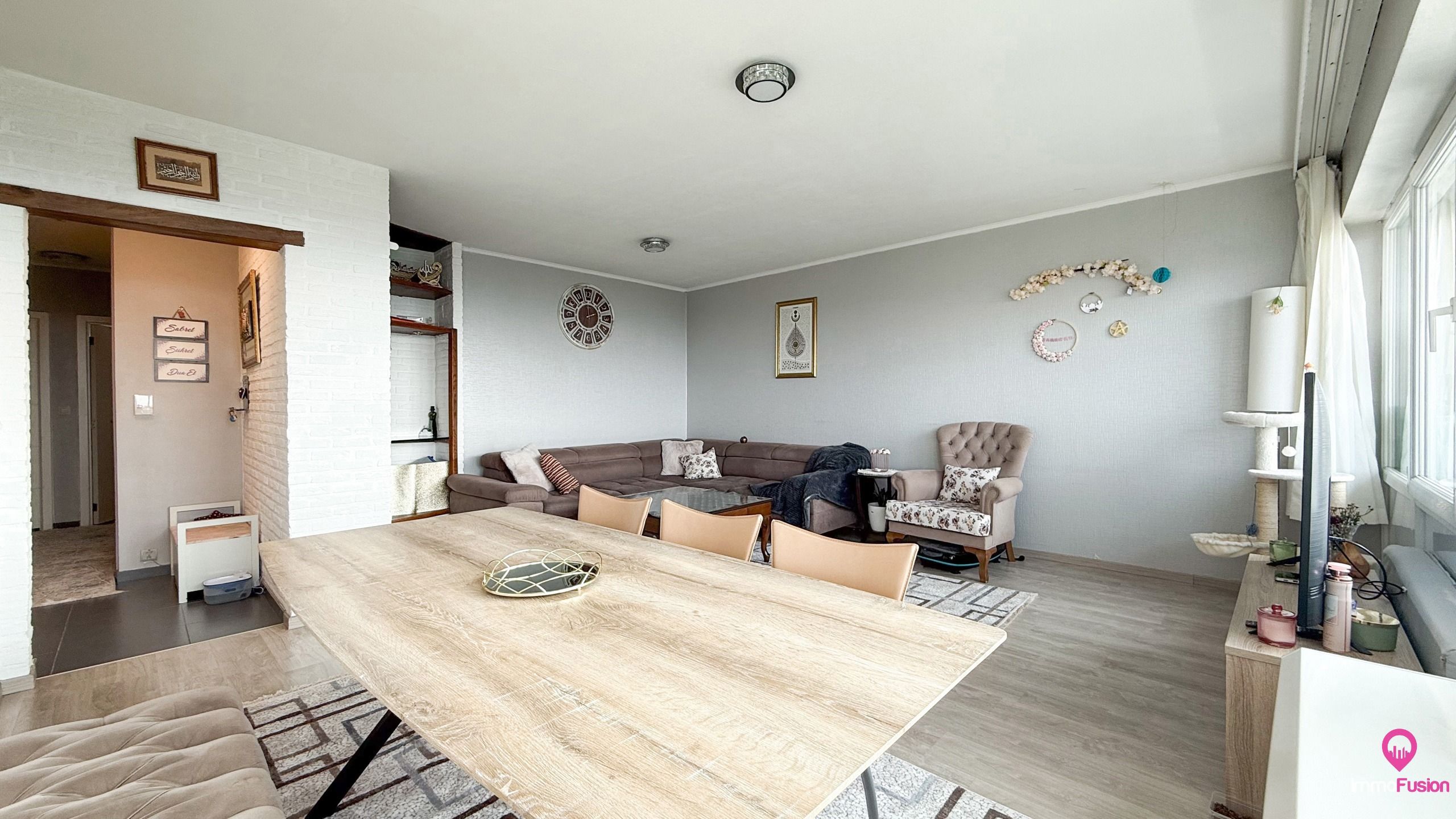 Instapklaar appartement van 109m² met 3 slpks te Genk EPC B! foto {{pictureIndex}}