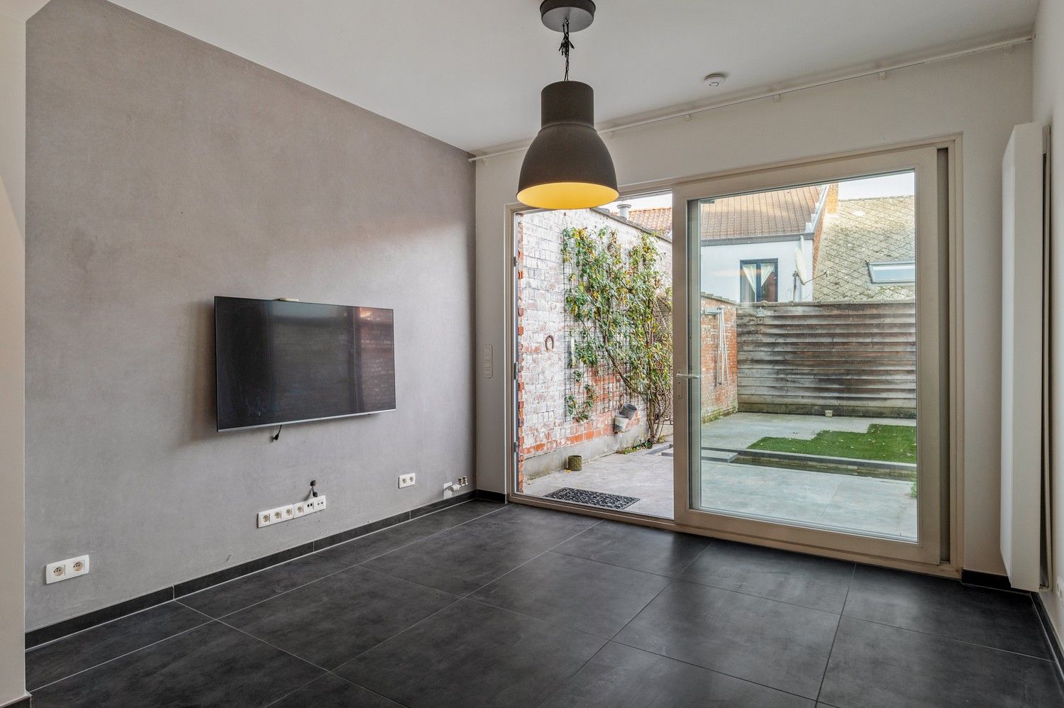 Instapklare woning met 2 slaapkamers en tuin te Lier! foto 7