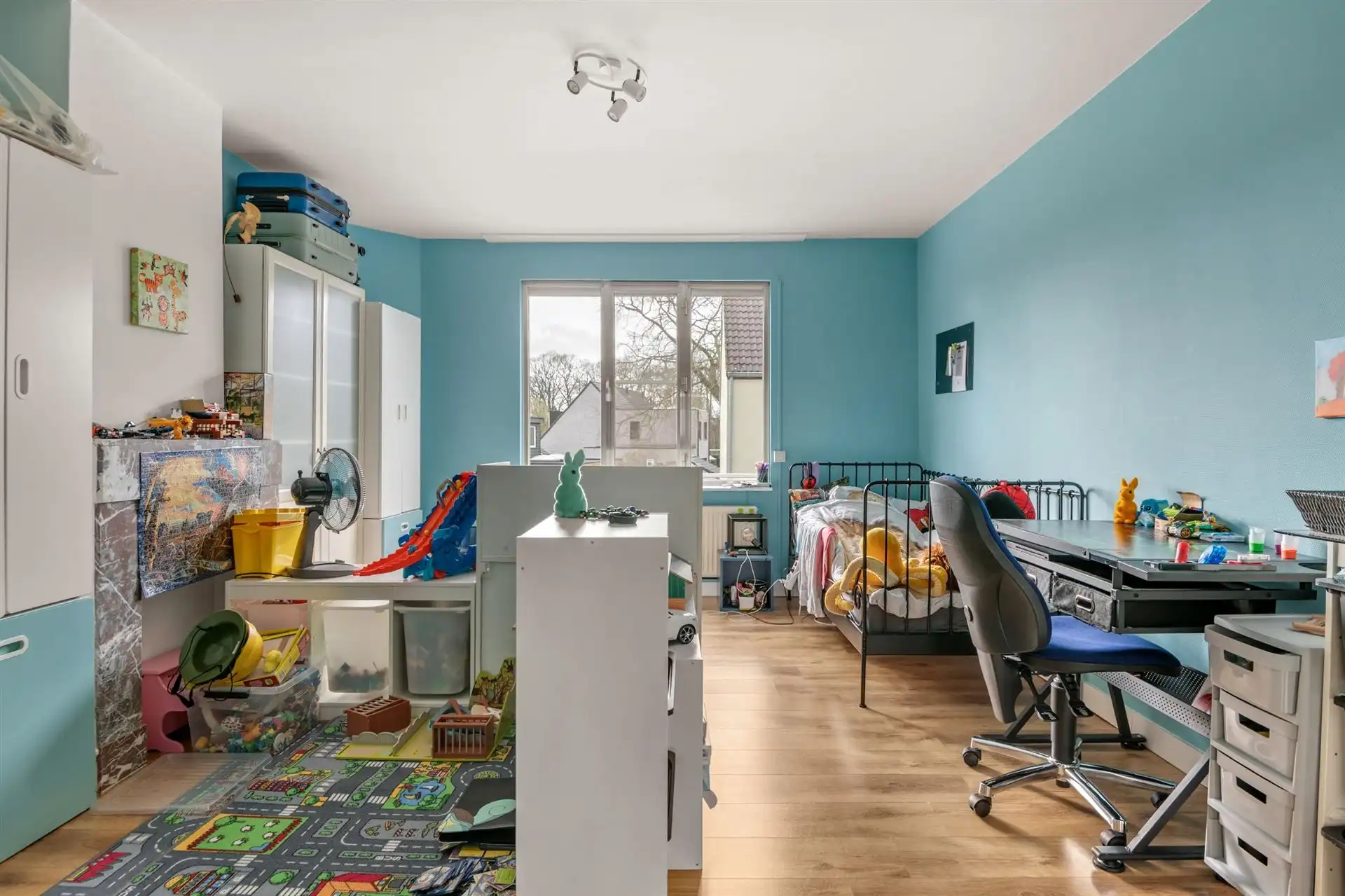 Veelzijdig commercieel pand met ruime woonst, terras en tuin foto 16