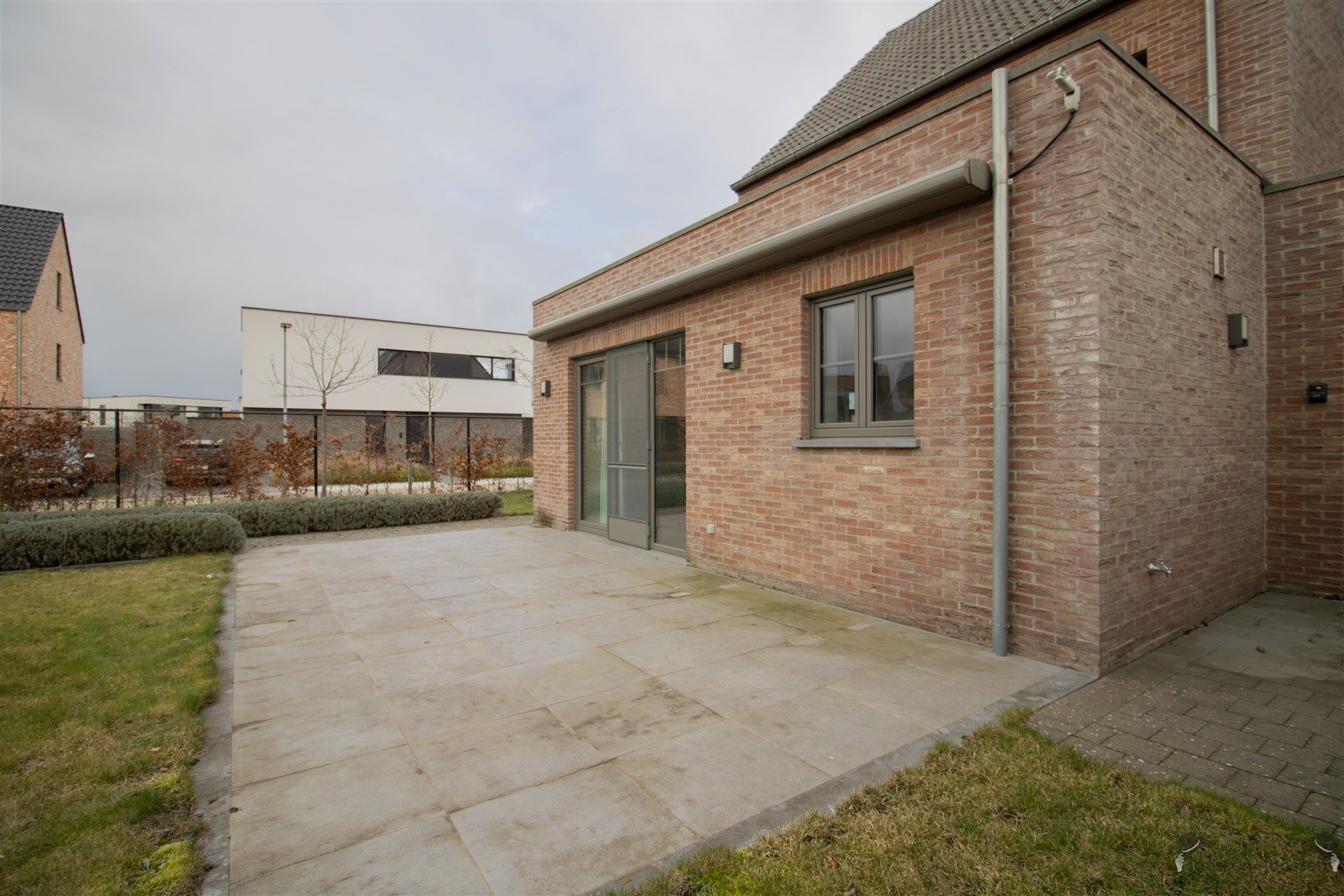 Rustig gelegen recente woning met min. 4 slaapkamers op 470 m².  foto 5
