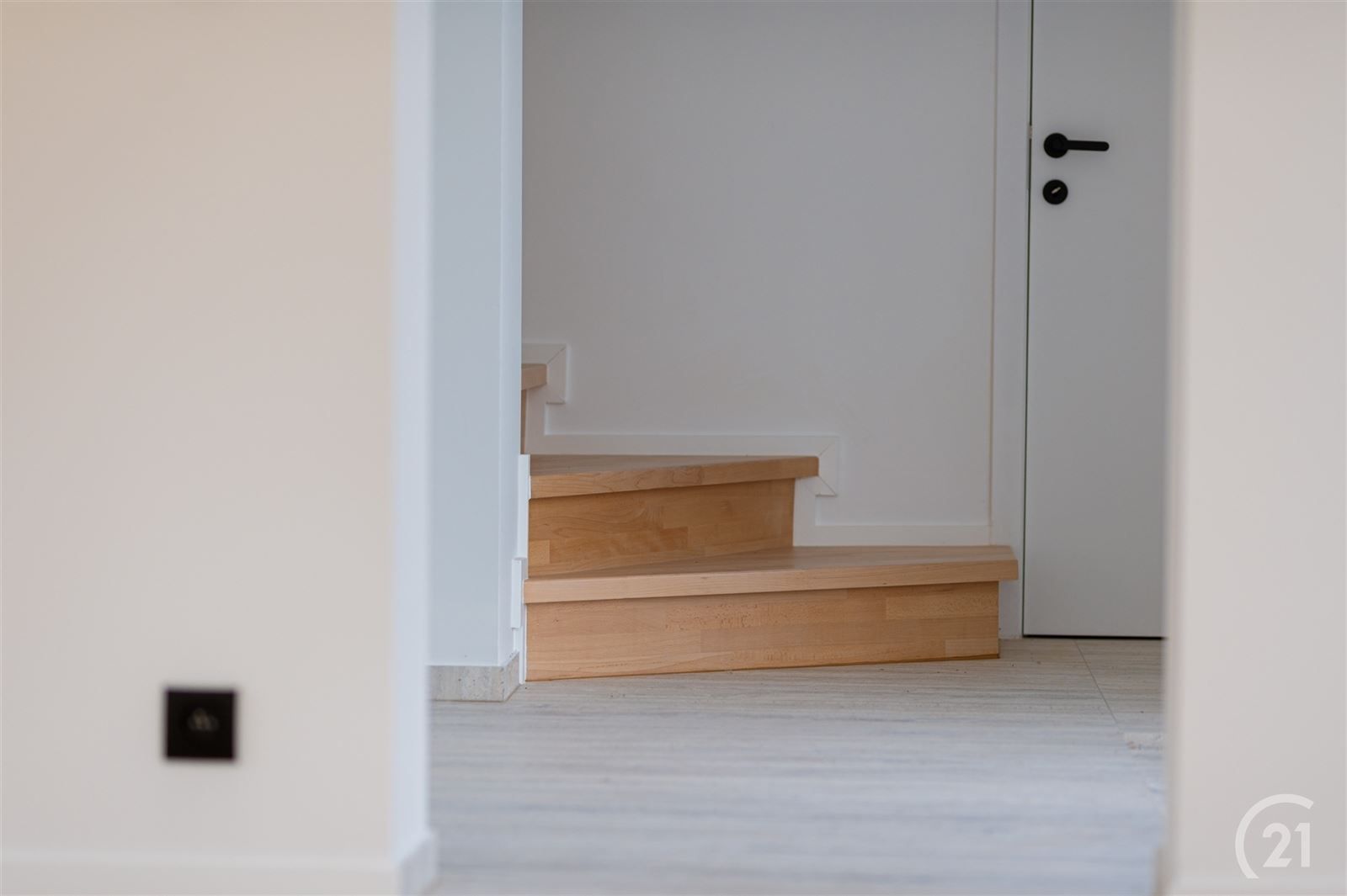 Magnifiek gerenoveerde woning met bijgebouw en parkeergelegenheid foto 15