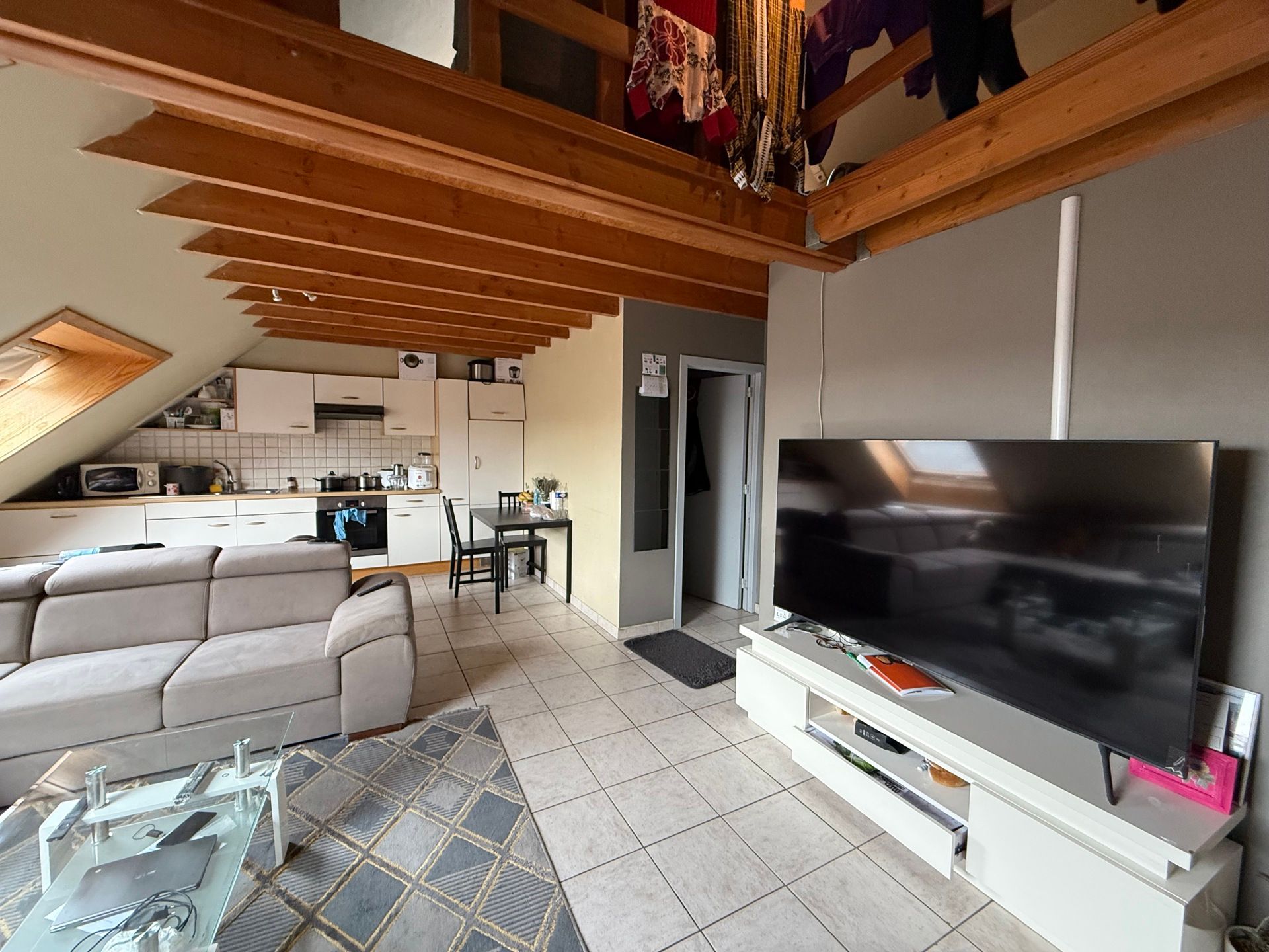 NINOVE - Duplexappartement vlakbij de stadskern. foto 2