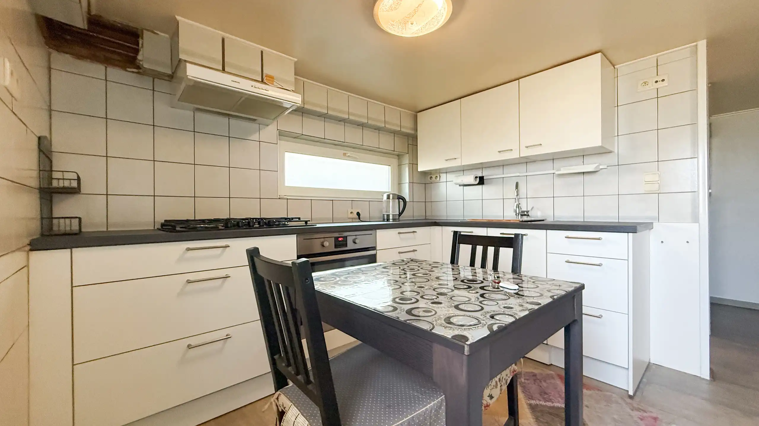 Ruime woning met 4 SLPK op een toplocatie! foto 23