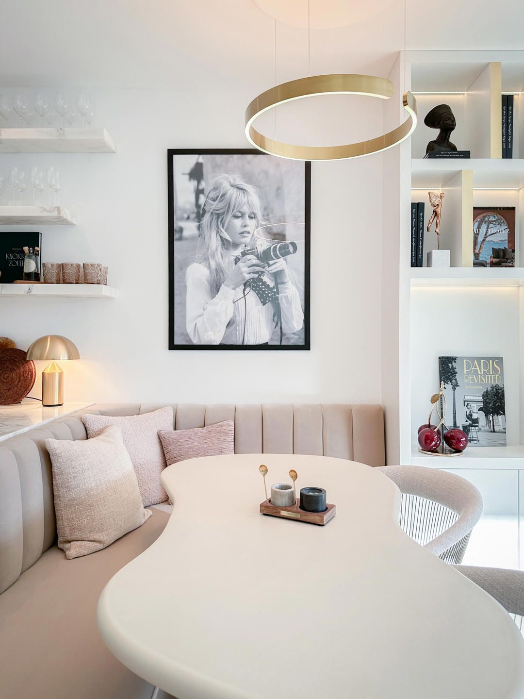Subliem nieuwbouwappartement in het Zoute met zonnig terras foto 15
