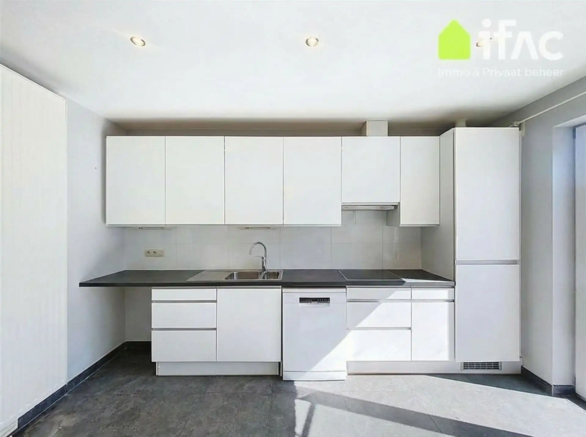 Gezellige rijwoning met 2 slaapkamers en terras foto 7