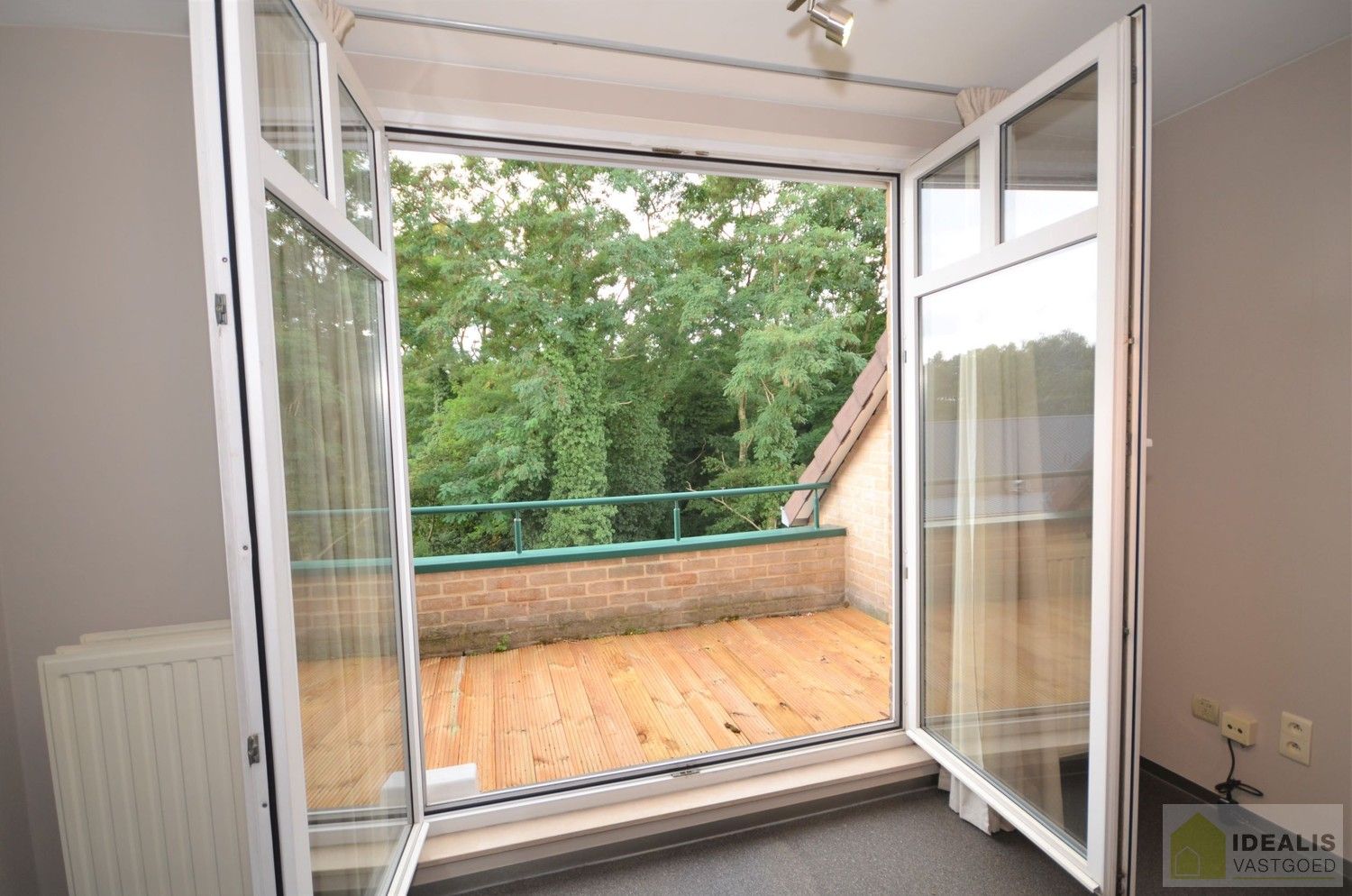 Idealis Vastgoed – Ruim duplexappartement met 4 slaapkamers in Genk op wandelafstand van Houthalen-Oost foto 26