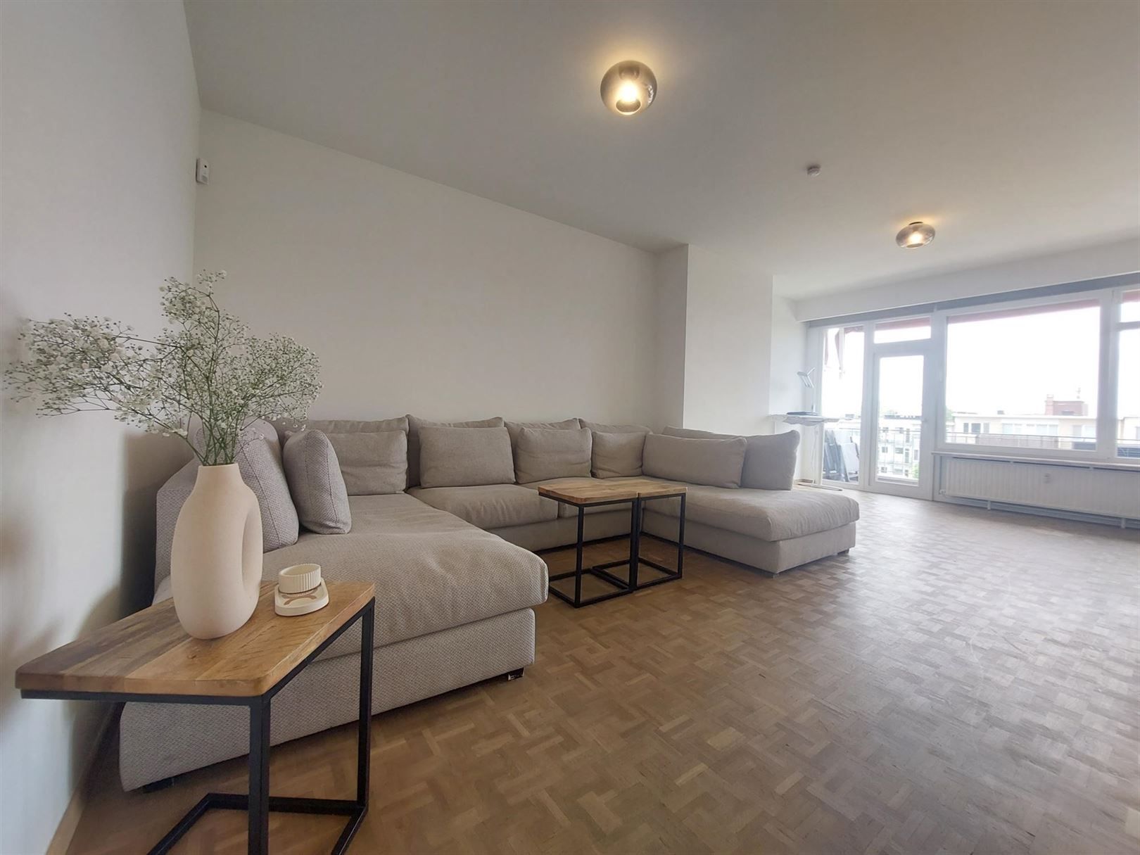 Volledig gerenoveerd appartement met 2 slpks en terras foto 2