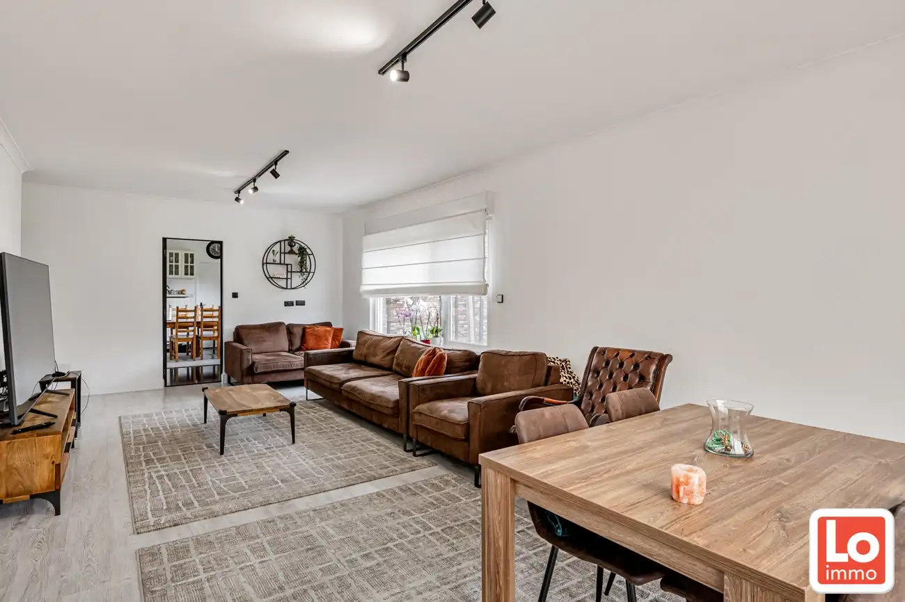 Mooie instapklare open gelijkvloers woning met extra garage op een heel rustige locatie in Lochristi foto 4