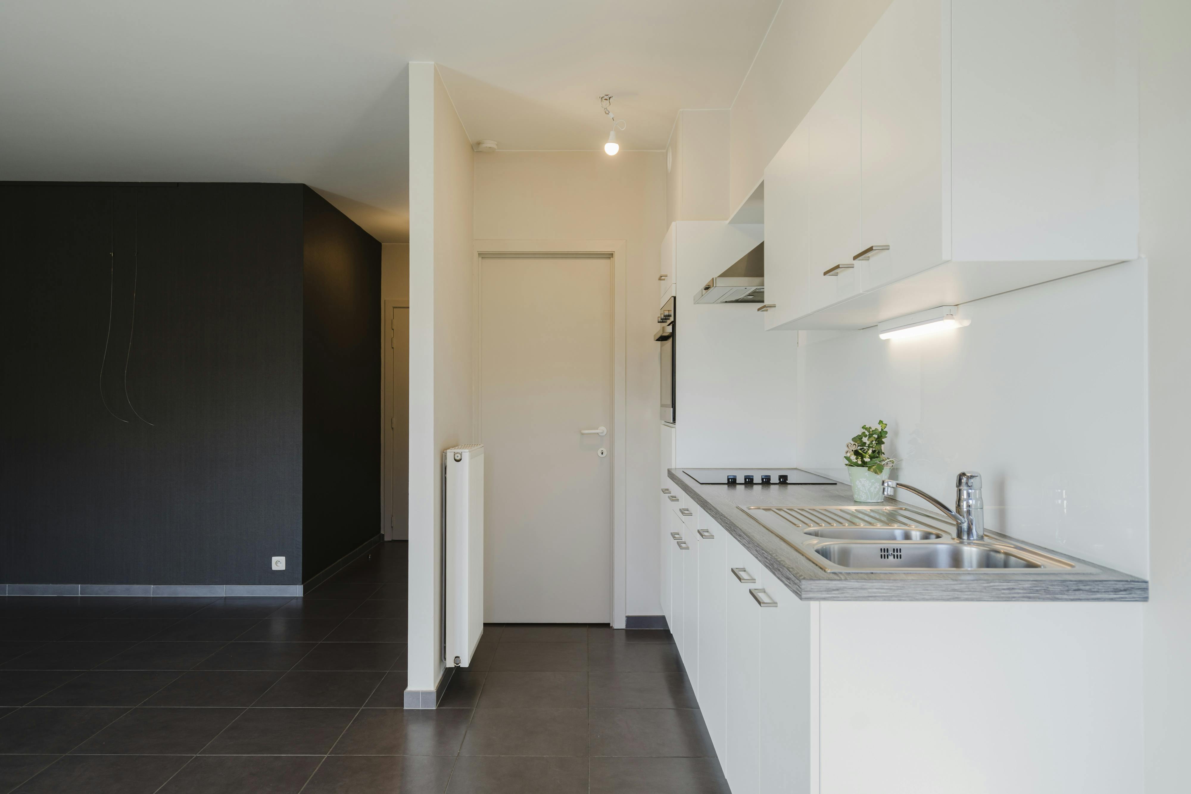  Energiezuinig appartement te koop in hartje Bissegem! foto 5