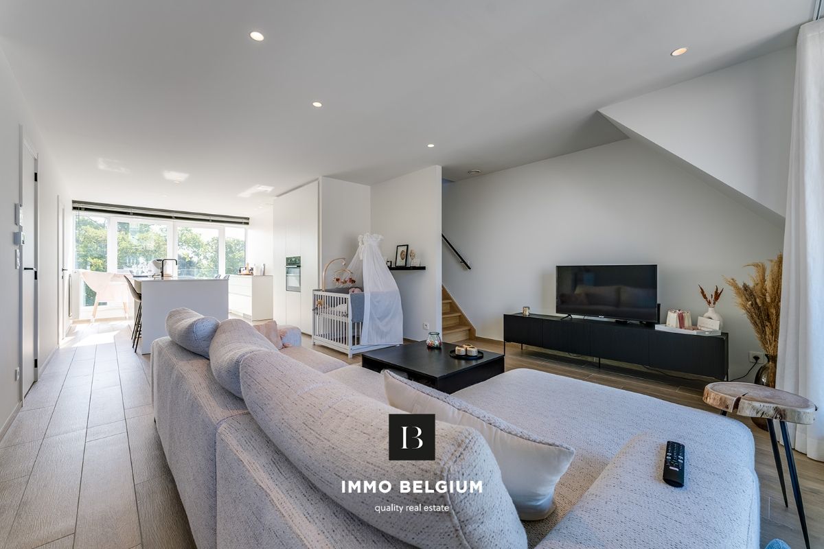 Modern appartement met 3 slaapkamers, dakterras en garage foto 5