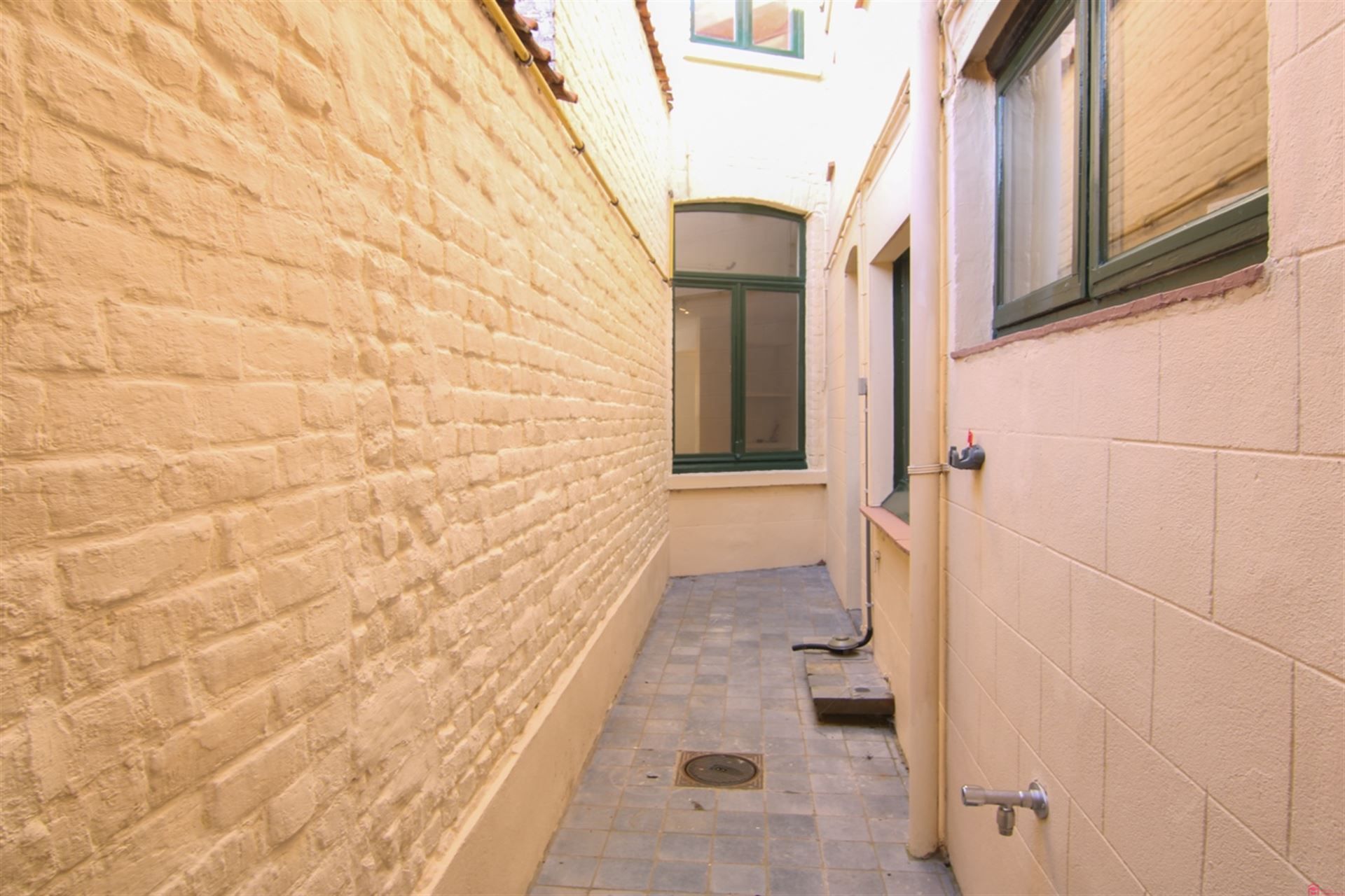 Leuke woning met groot terras foto 12