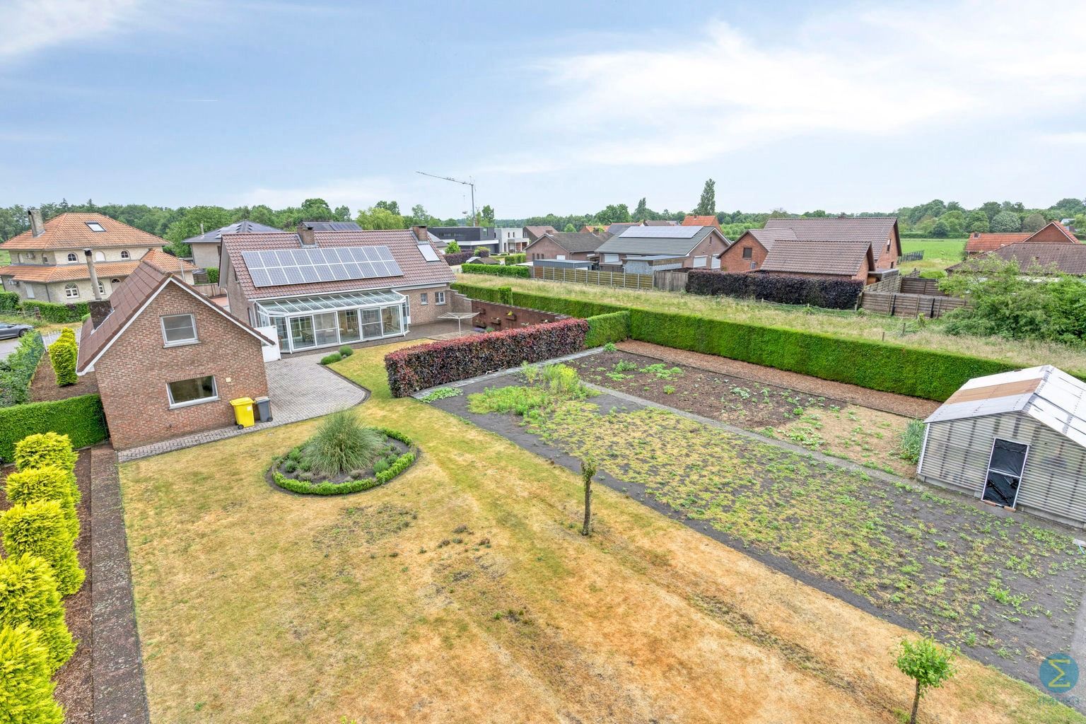 Instapklare laagbouwwoning op perceel van 1903m² foto 22