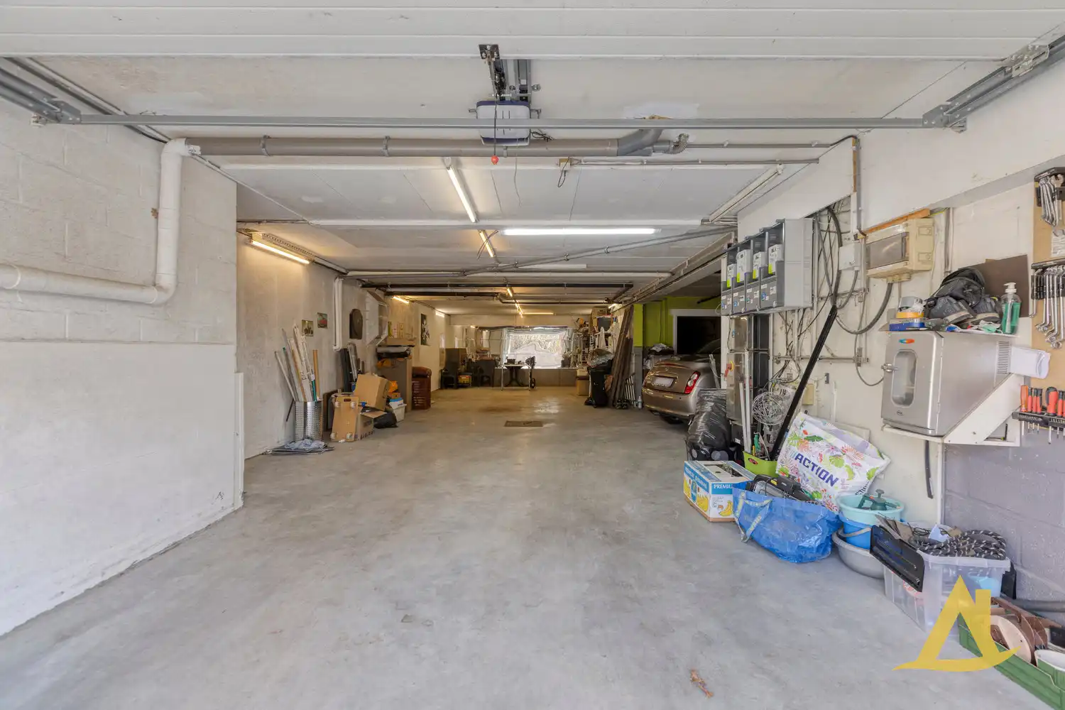 ZEER RUIM APPARTEMENT MET STUDIO EN 2 AUTOSTAANPLAATSEN TE DIEST! foto 29