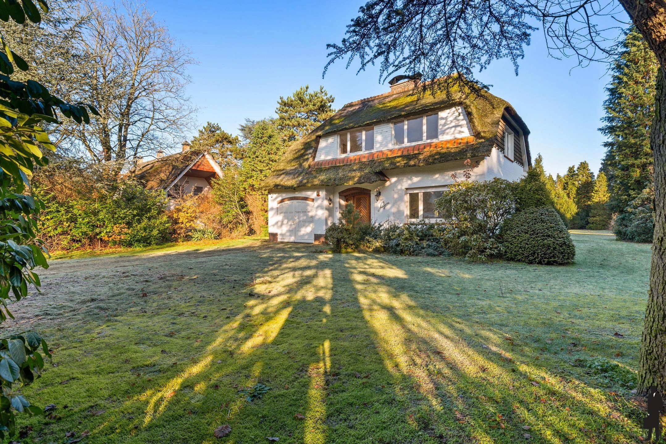 Hoofdfoto van de publicatie: Bouwgrond met een af te breken woning