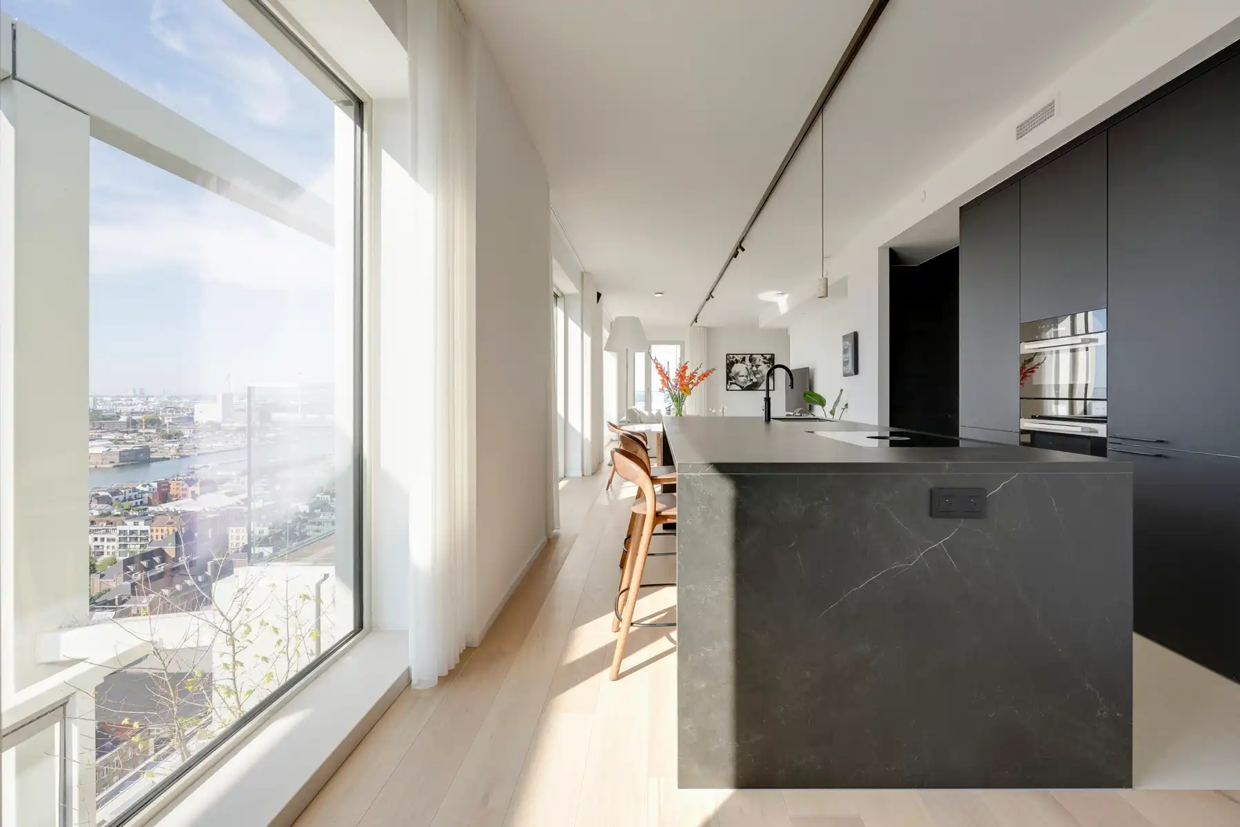 Penthouse met grote terrassen en pano zicht op ’t Eilandje foto 2