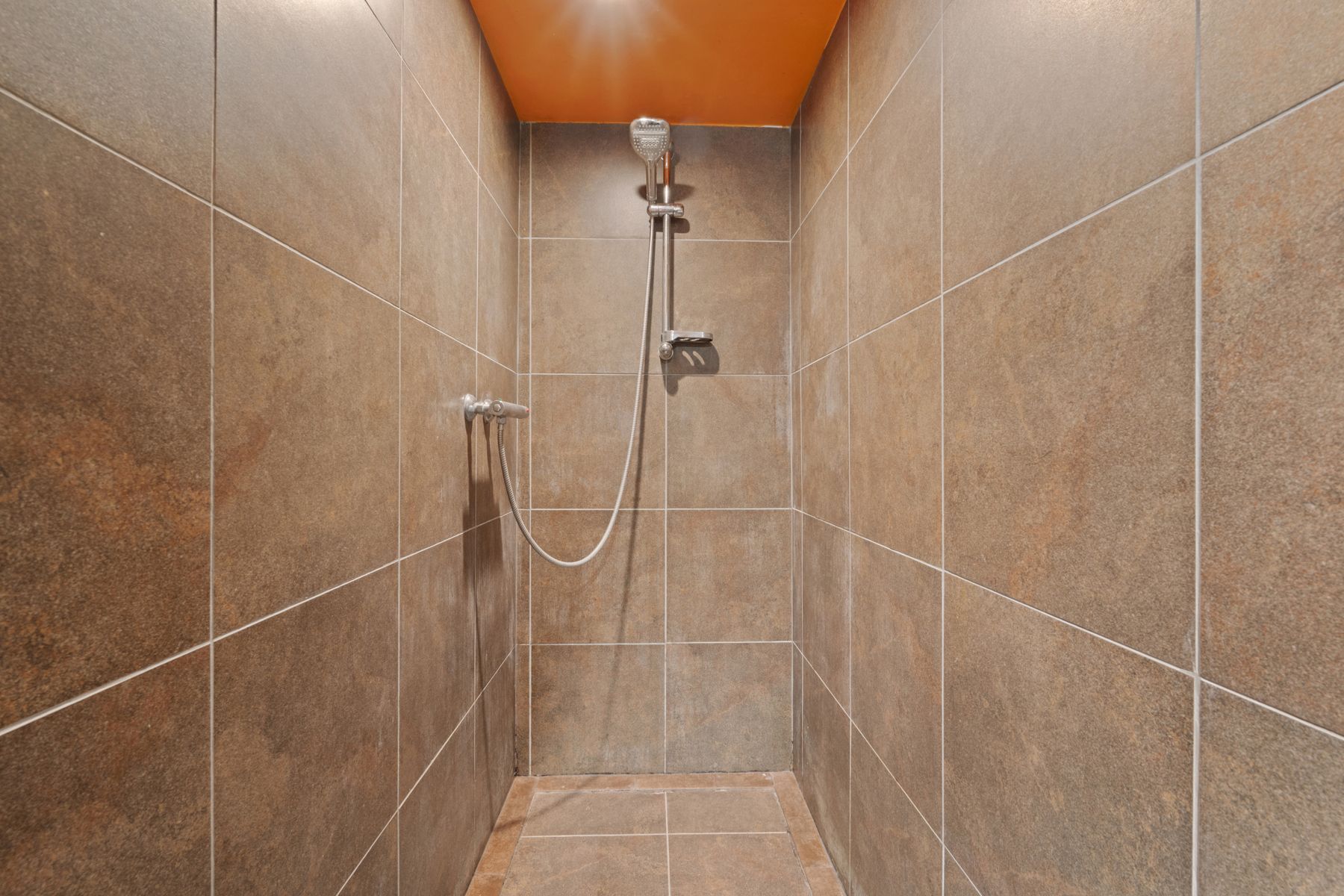 Vernieuwd appartement in de Quartier Sénégalais foto 10