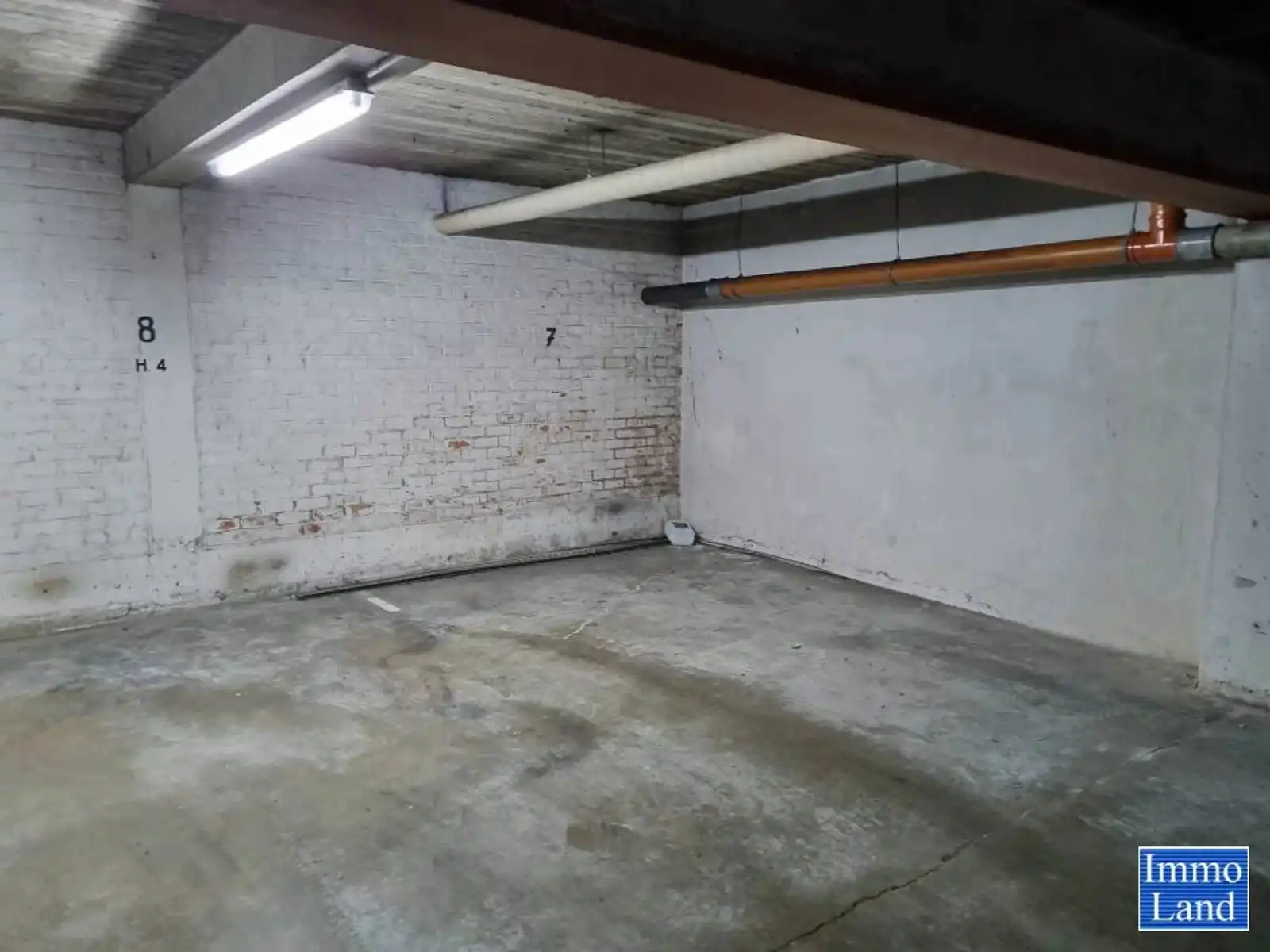 Autostandplaats op de kleine ring van Hasselt te koop. (Meer info via www.immoland.com) foto 4