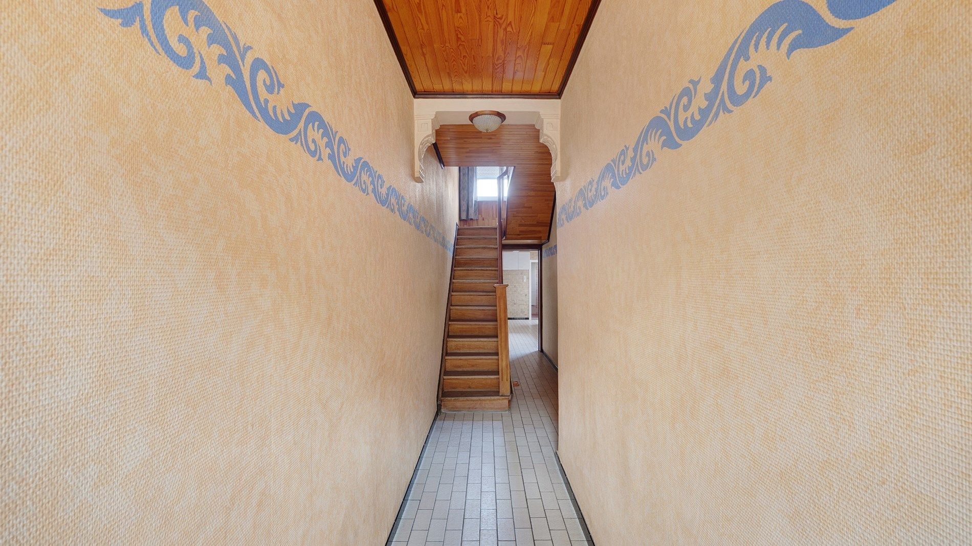 Grote, brede woning met leuke stadstuin te Heist-aan-Zee foto 2