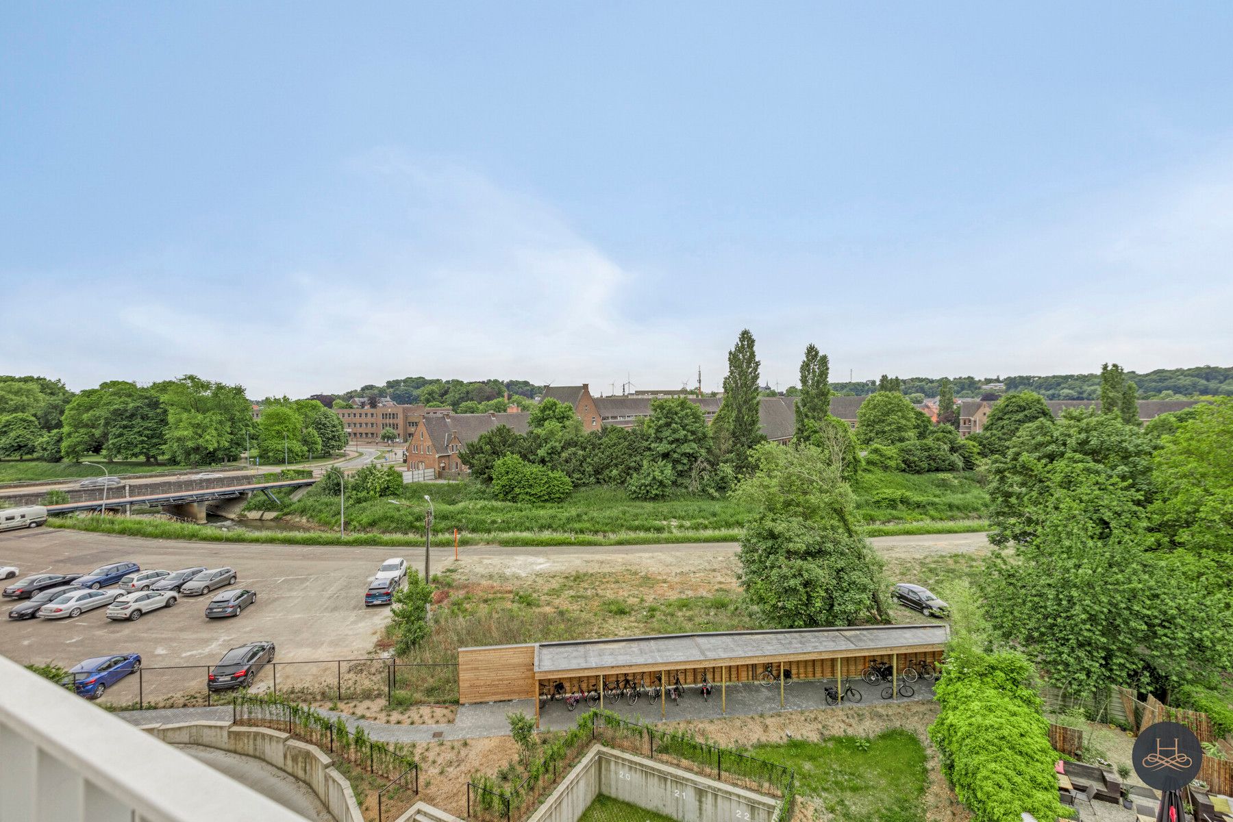 Uniek, ruim dakappartement met staanplaats en zicht op groen foto 23