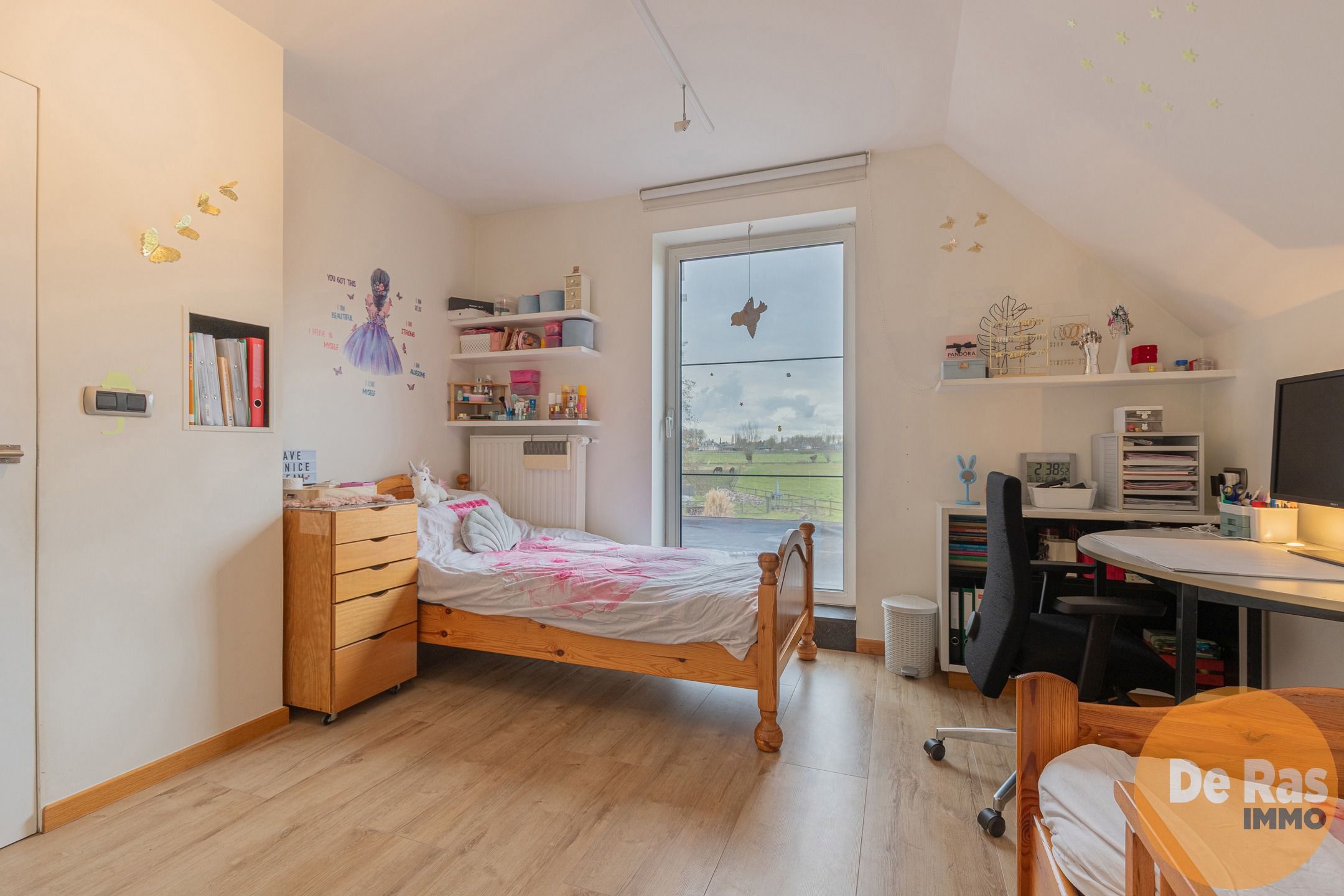 WIEZE - Lichtrijke villa met 5 slpks en 2 bdkmrs en tuin foto 16